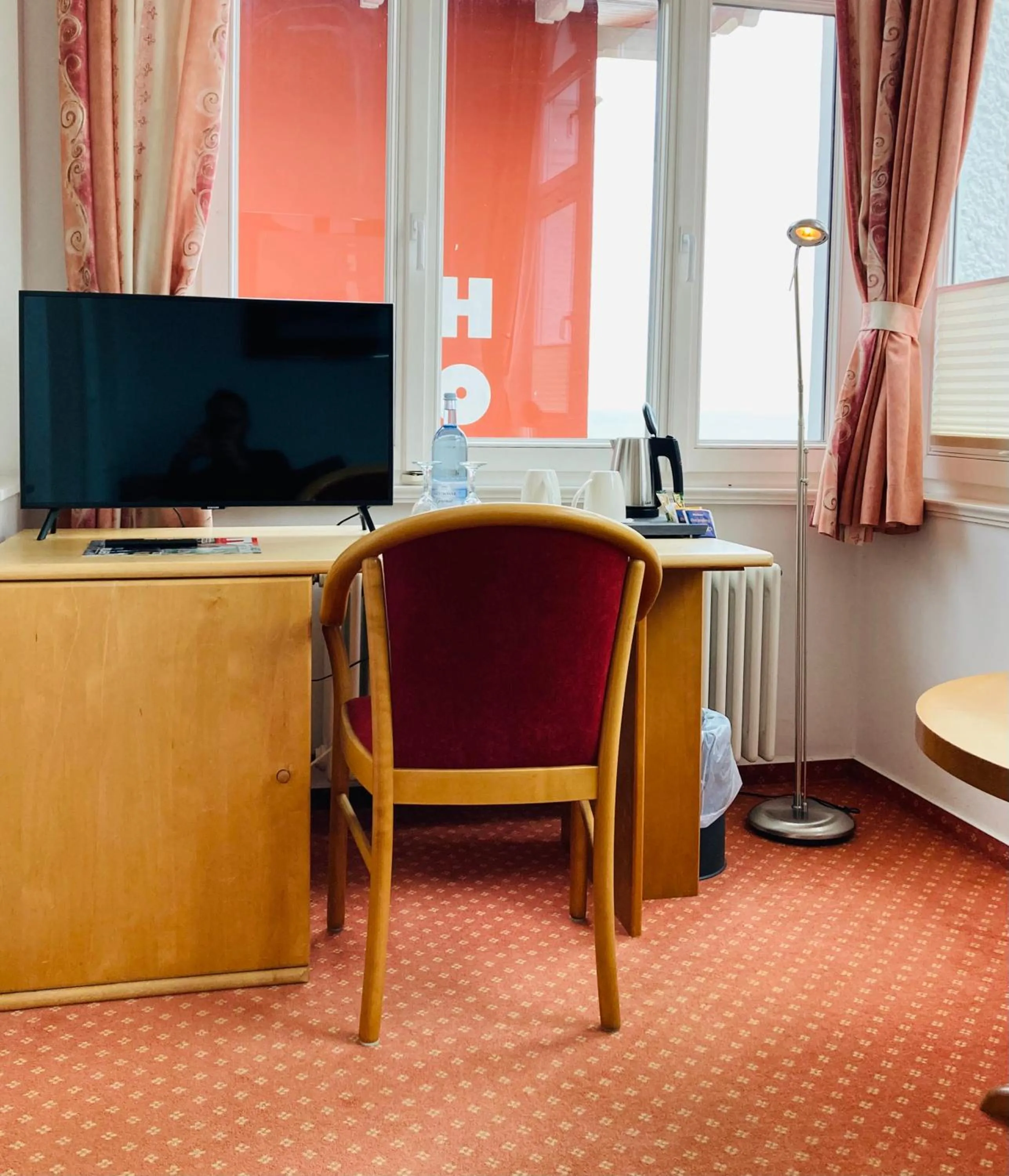 TV and multimedia in Hotel Germania