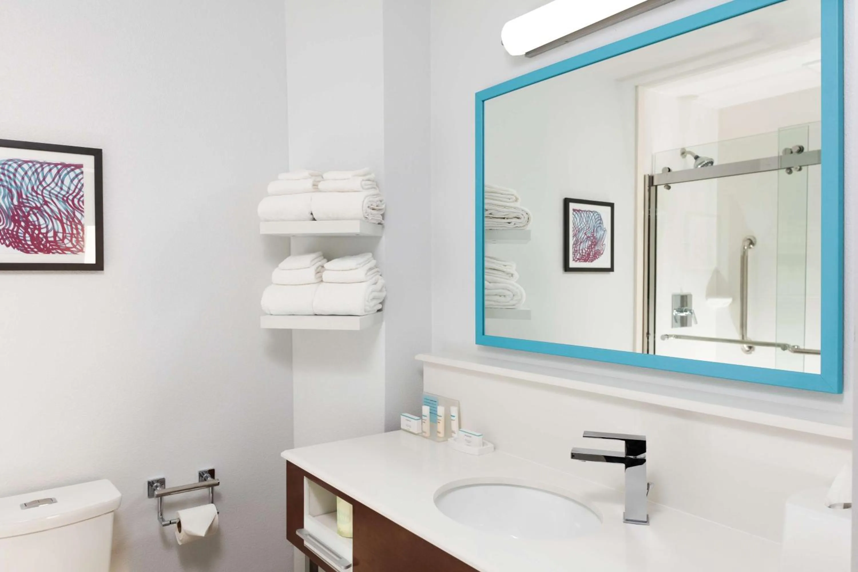 Bathroom in Hampton Inn by Hilton Concord/Bow