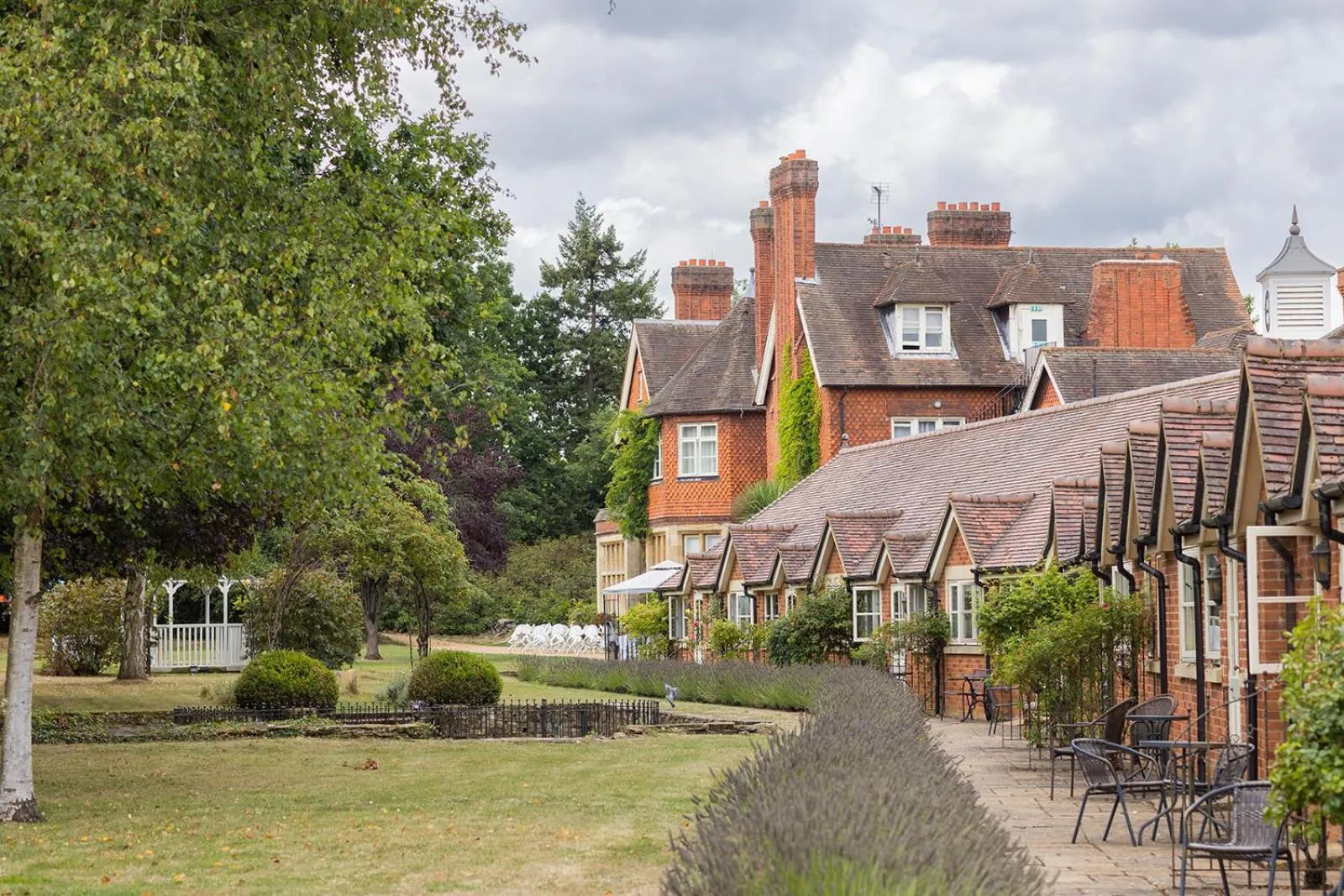 Property building in Cantley House Hotel - Wokingham