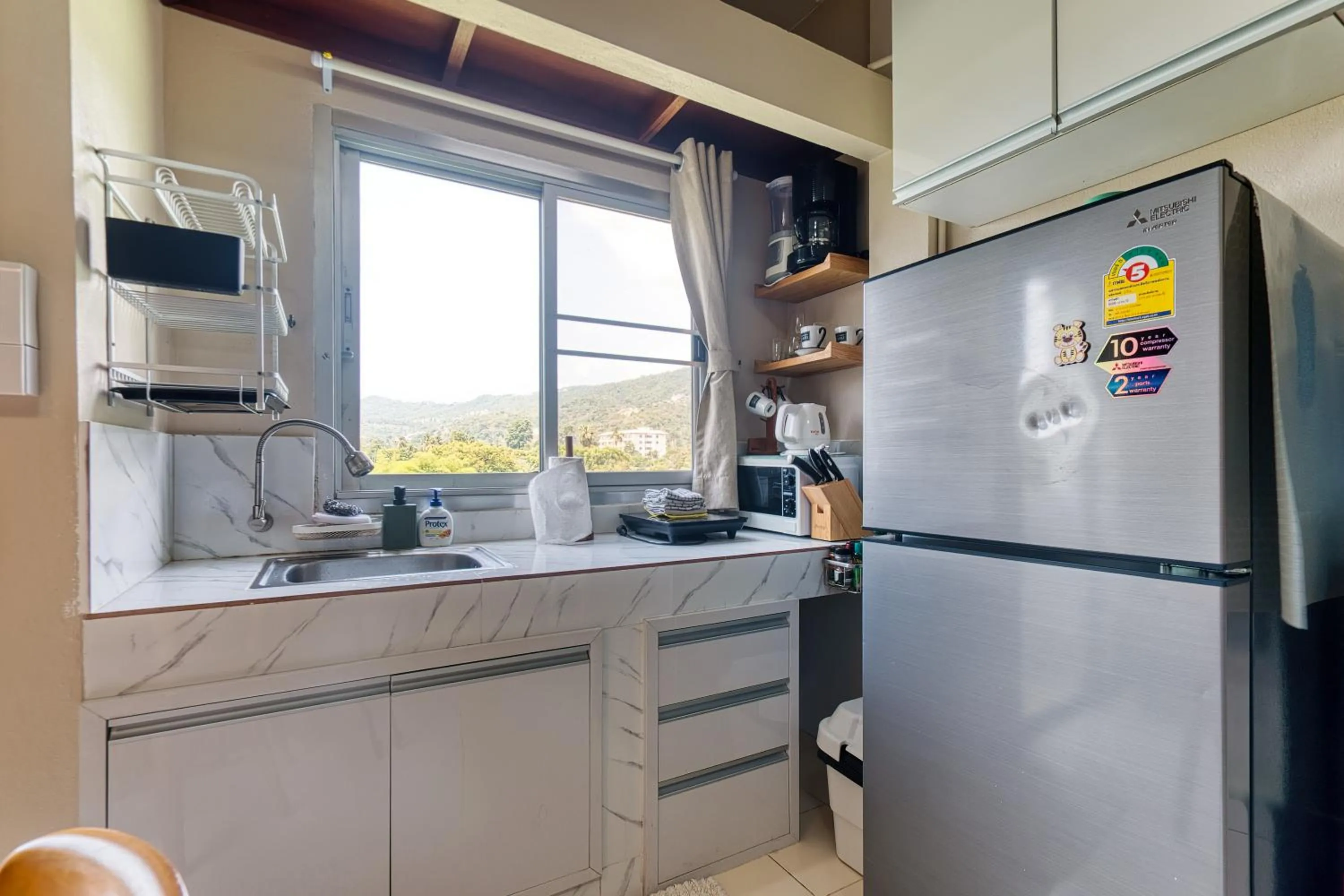 Kitchen or kitchenette in Chaweng Apartment