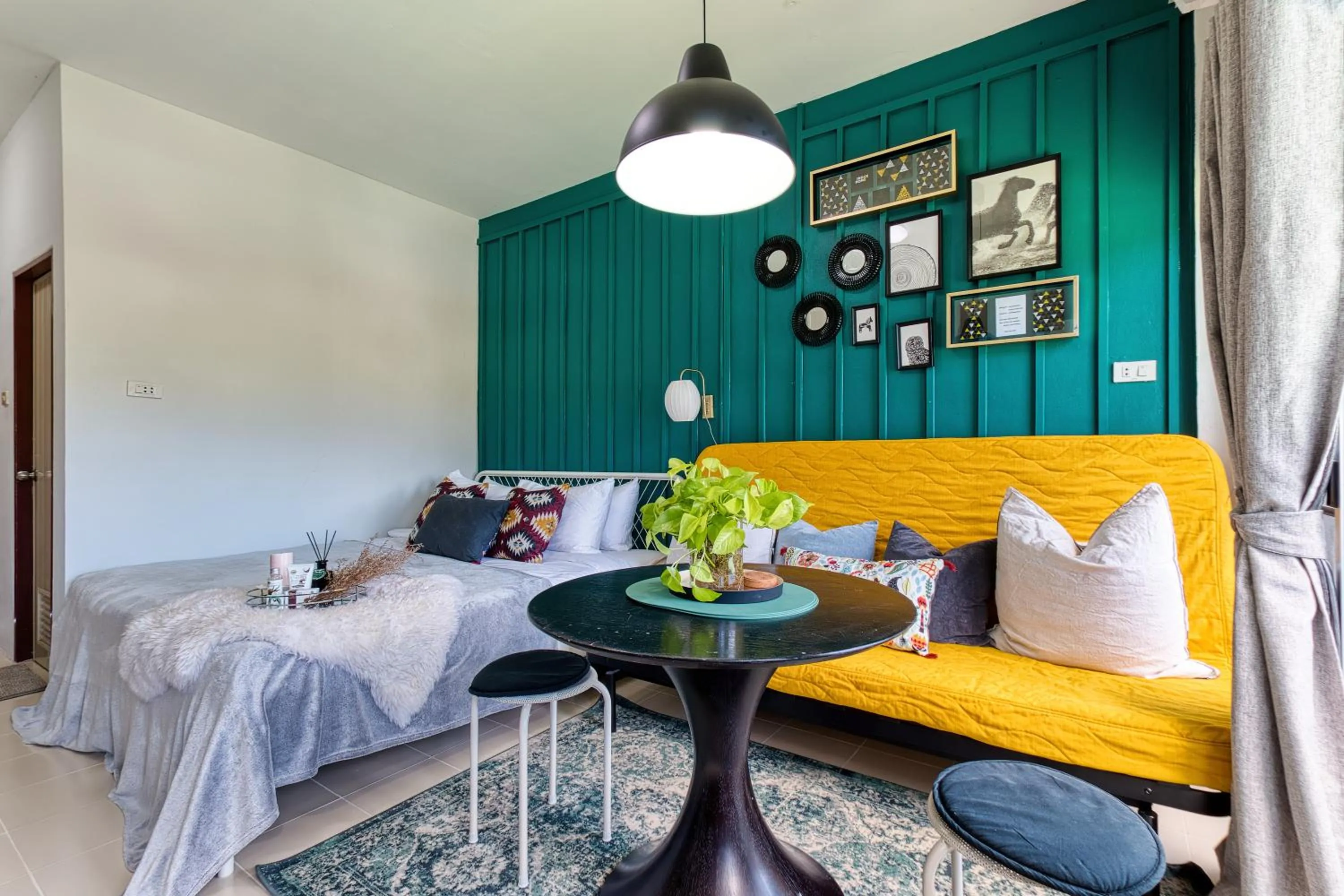 Bed in Chaweng Apartment