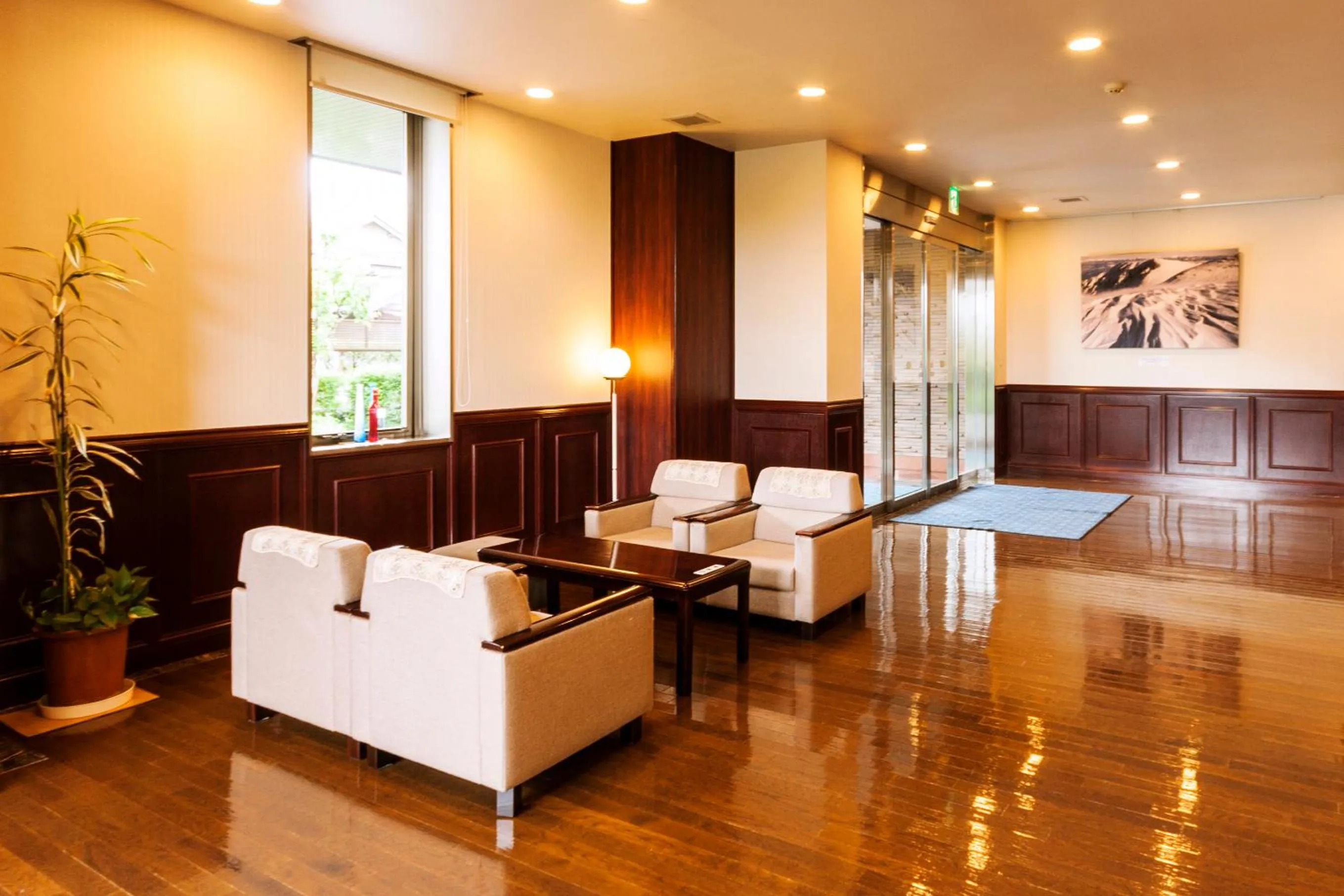 Komagane Premont Hotel