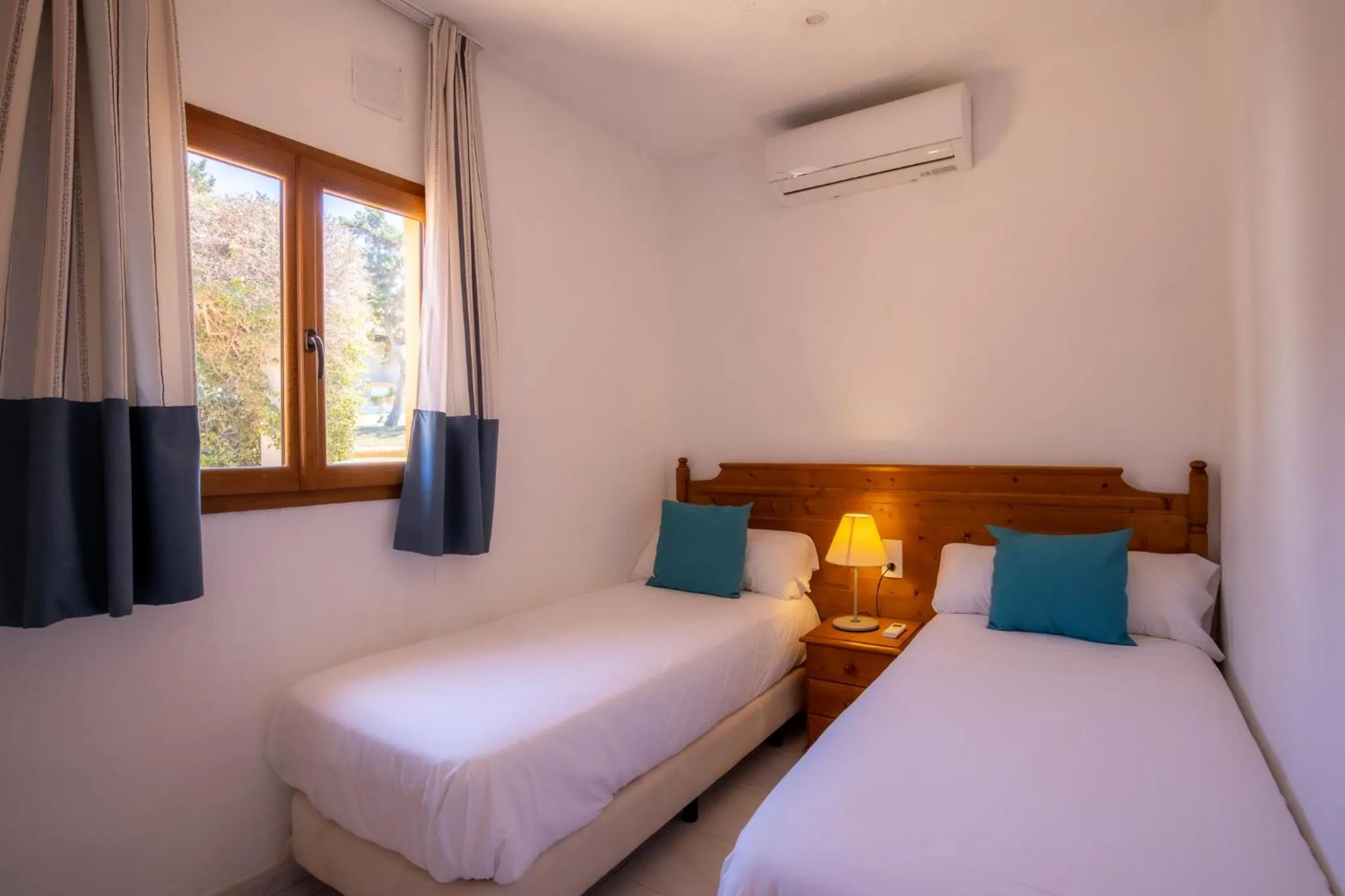 Bedroom, Bed in Hotel Club Sunway Punta Prima