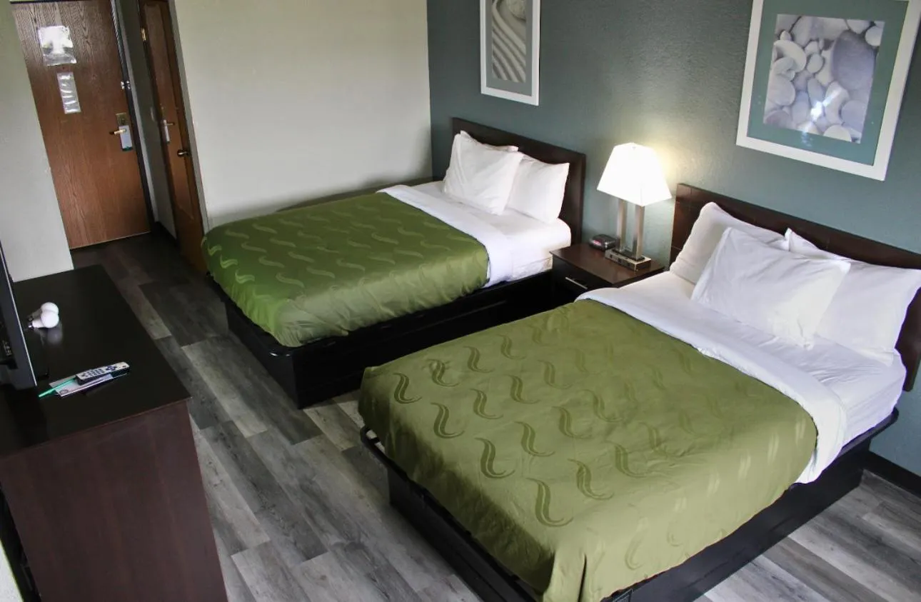 Quality Inn Columbia City near US-30