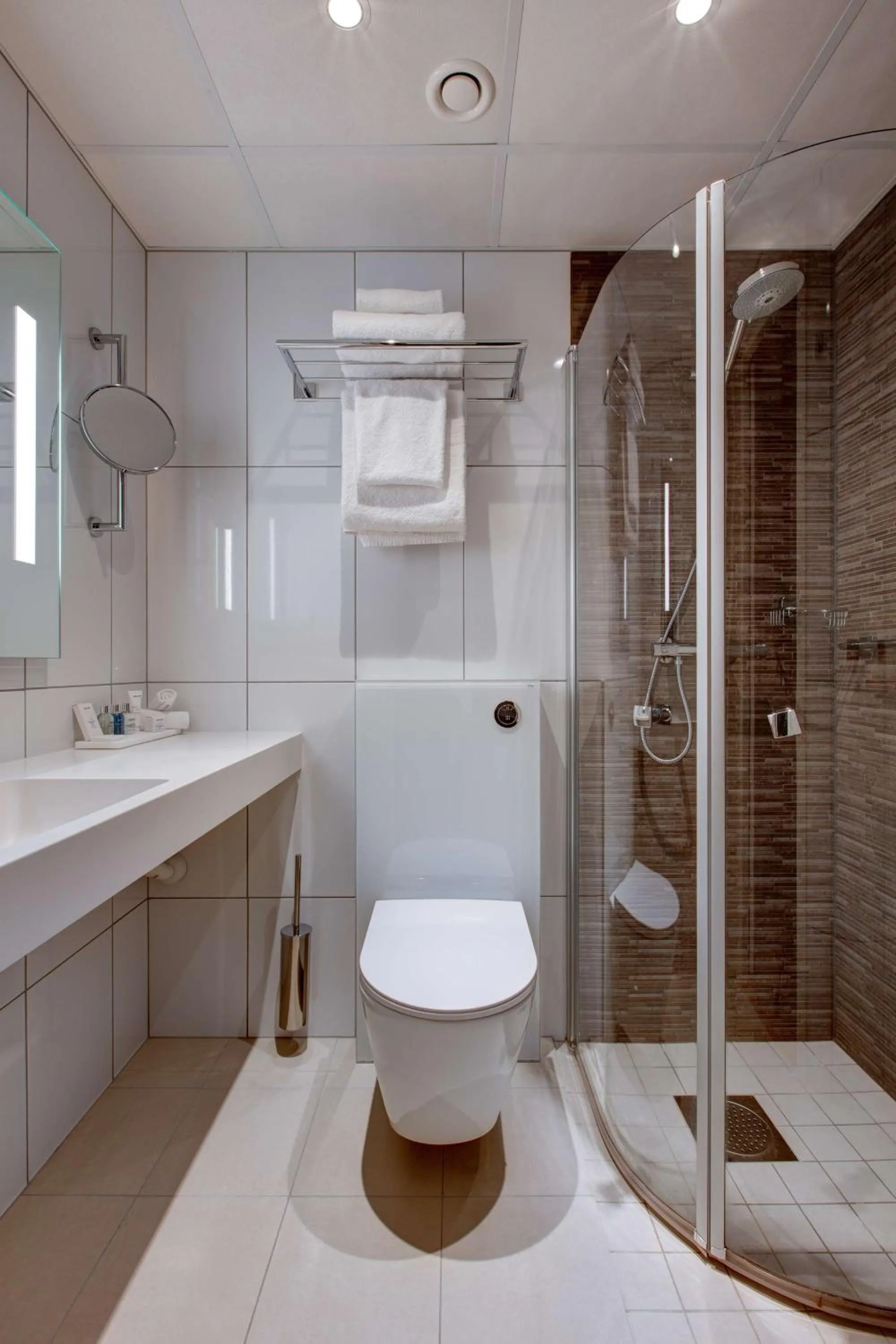 Shower in Radisson Blu Park Hotel, Oslo