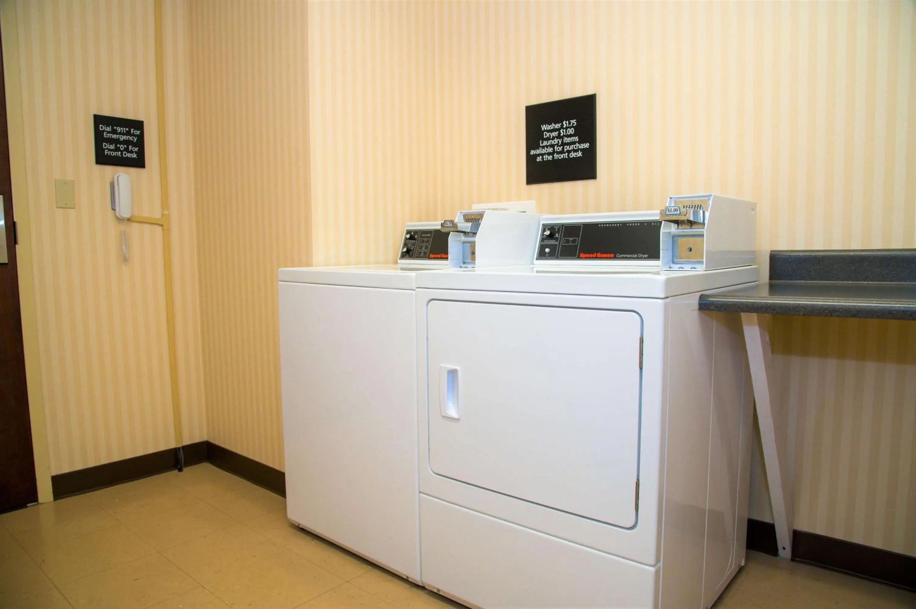 Property building in Hampton Inn Lewisburg