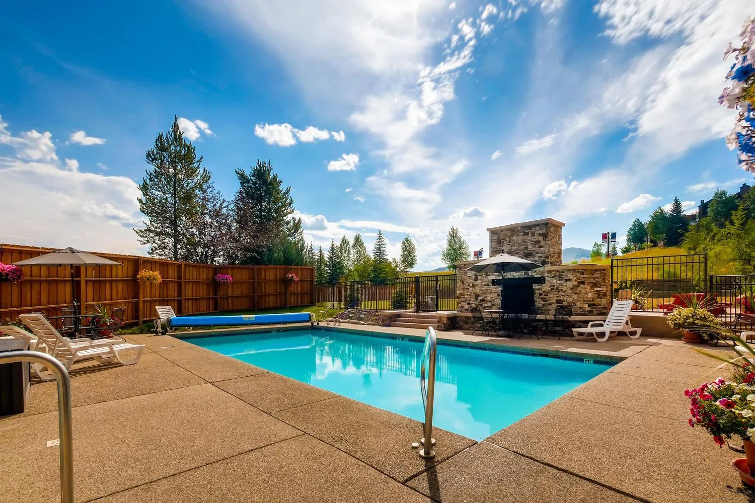 Summer in Snow Flower Condos