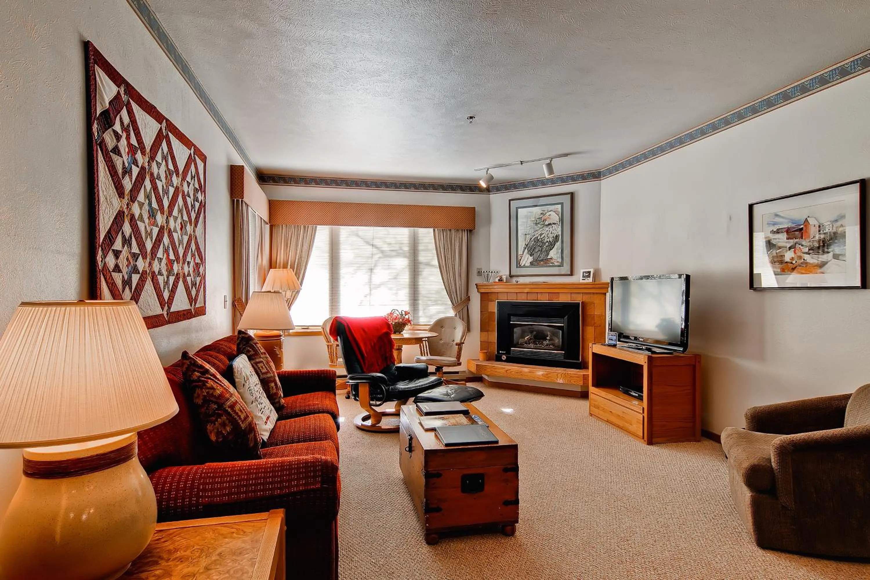 TV and multimedia in Snow Flower Condos