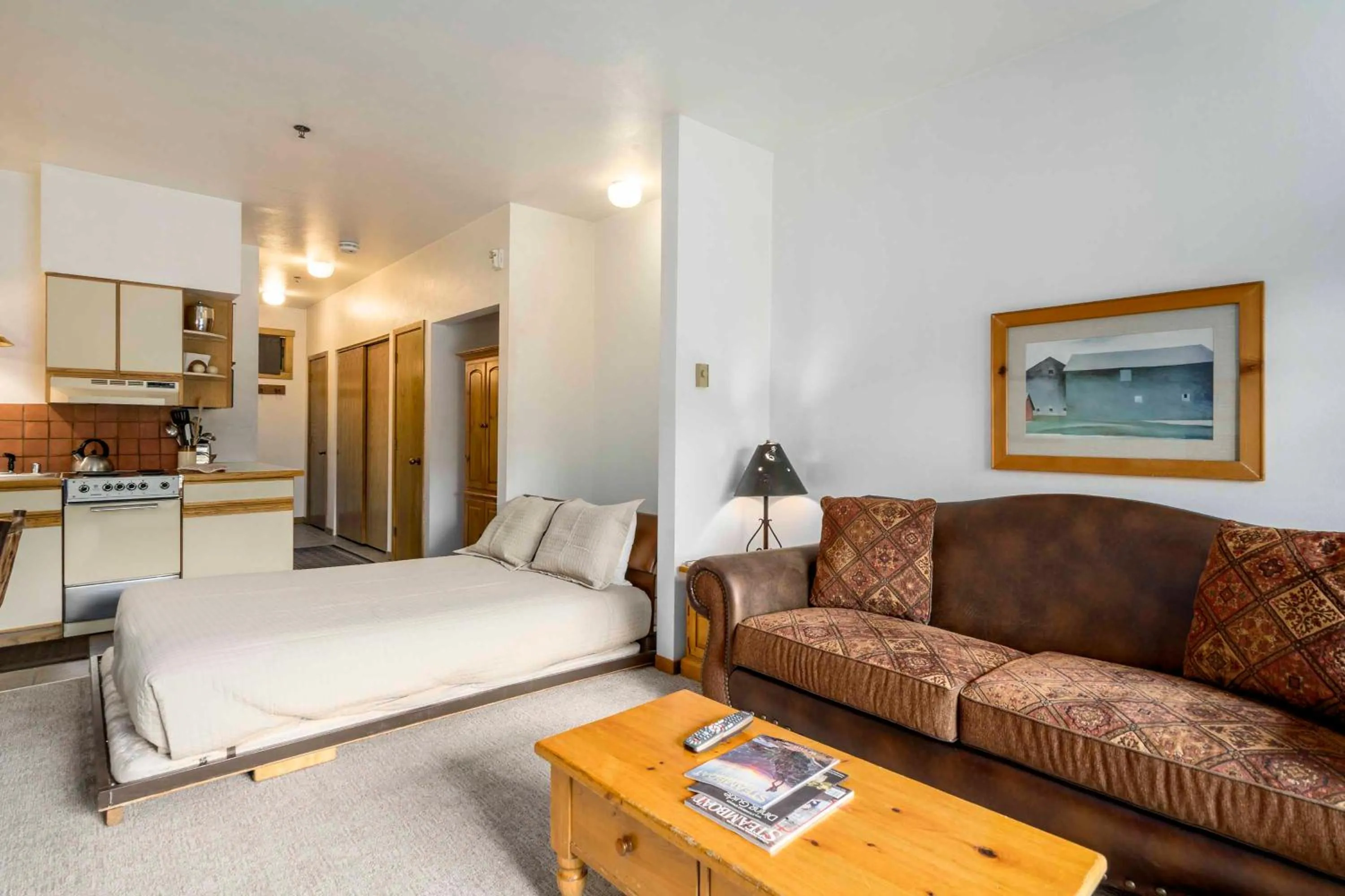 Living room, Bed in Snow Flower Condos