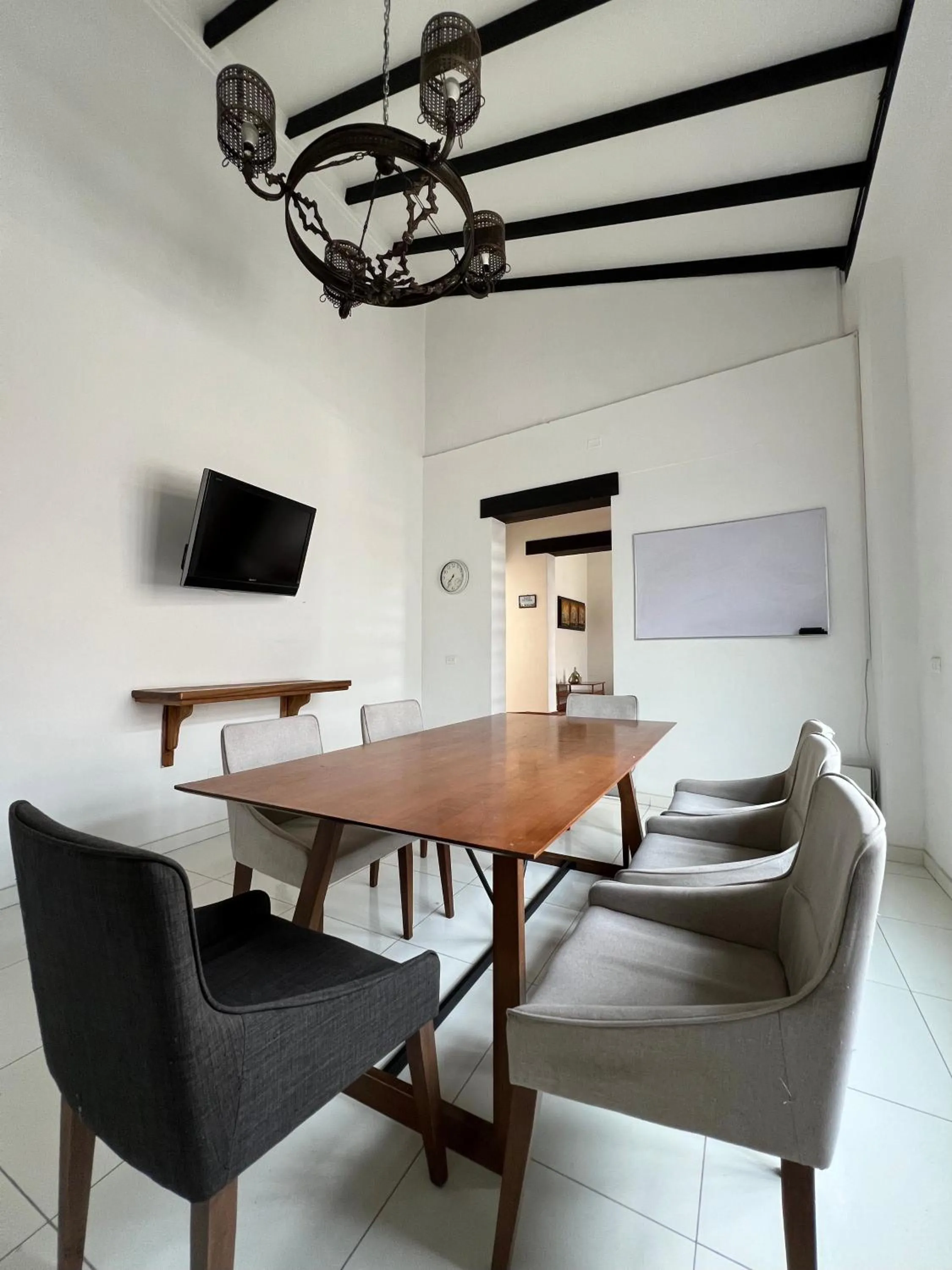 Communal lounge/ TV room in Hotel Boutique San Antonio