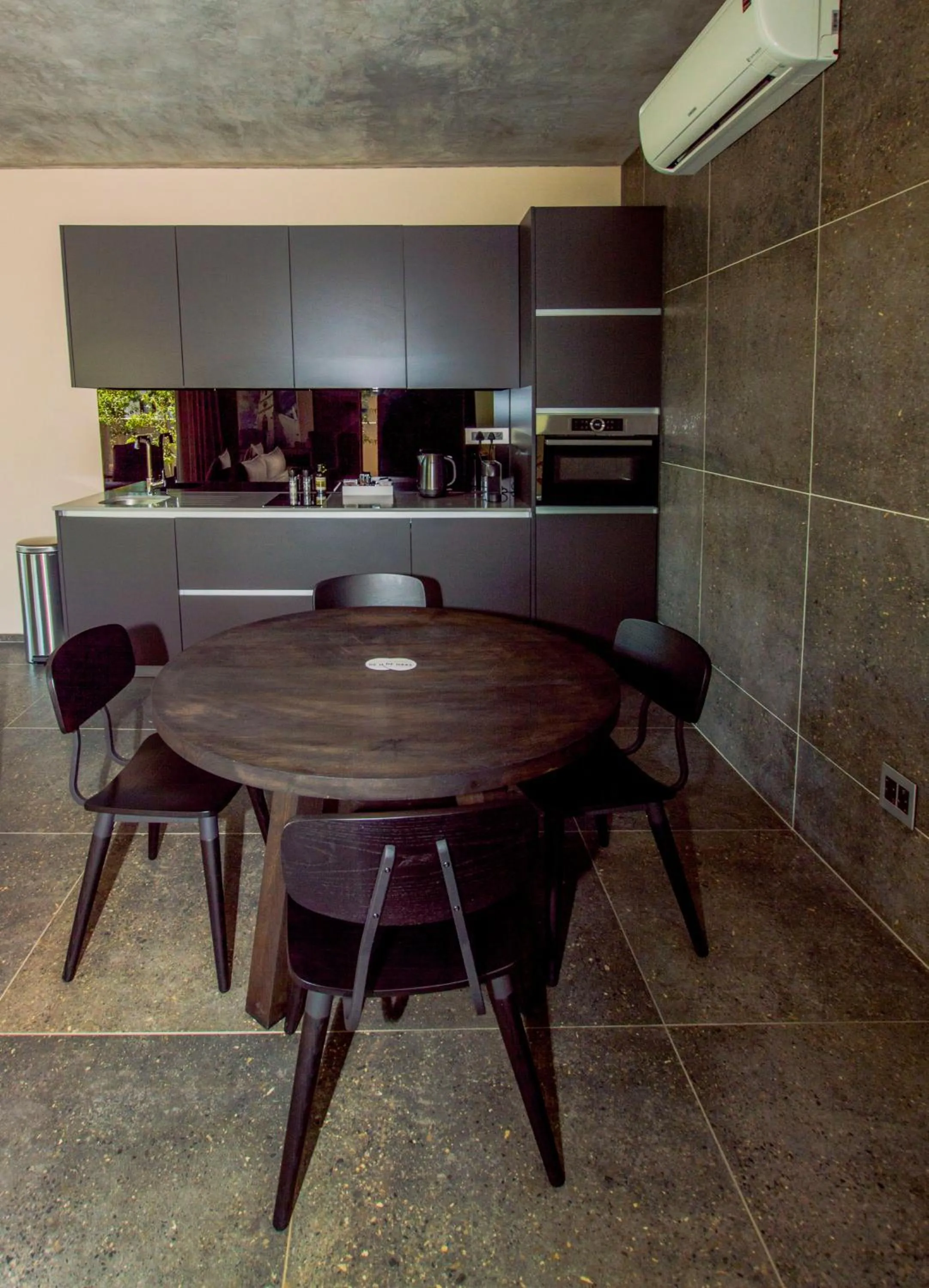 De Haas Living @ Die Laan 2