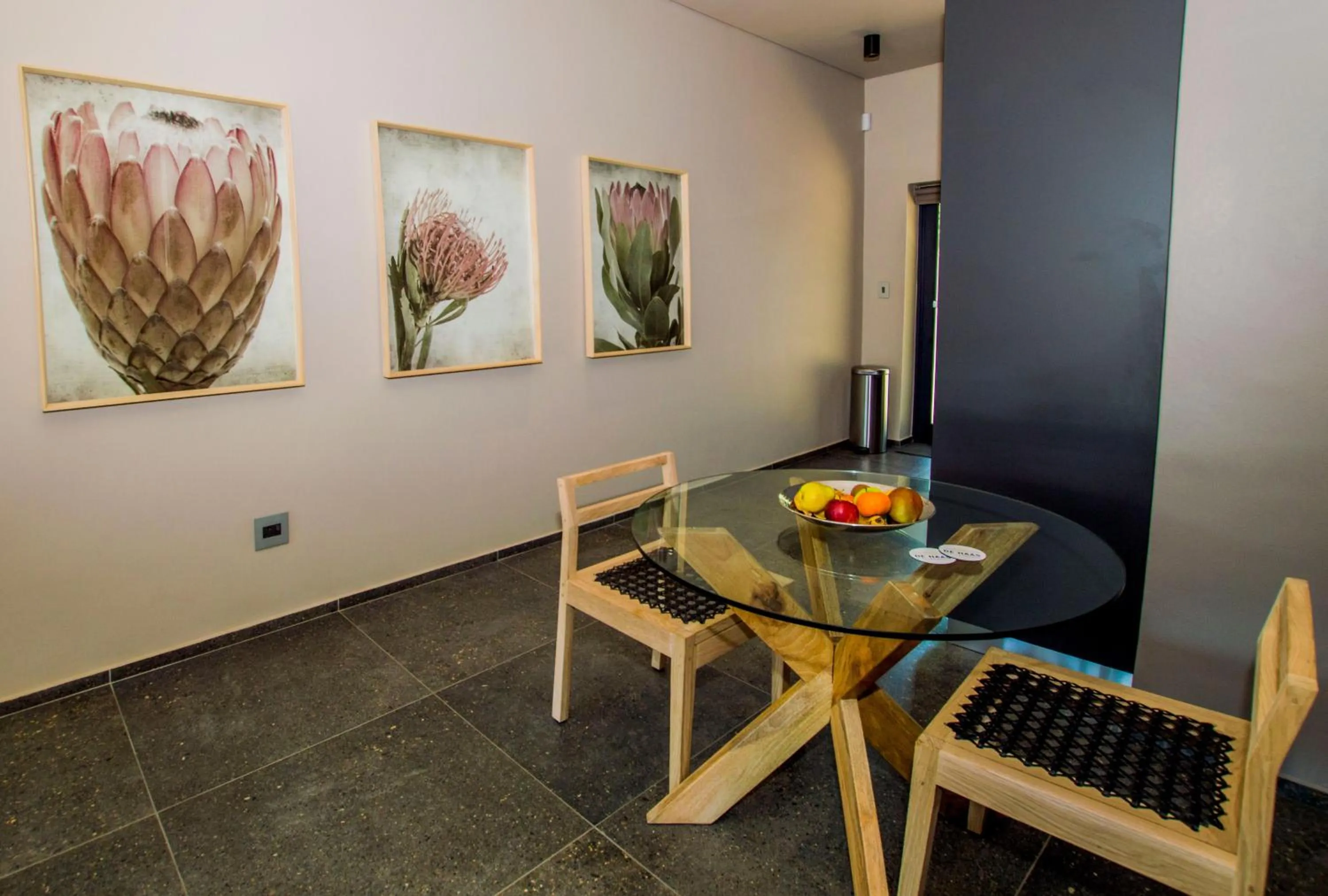 Dining area in De Haas Living @ Die Laan 2