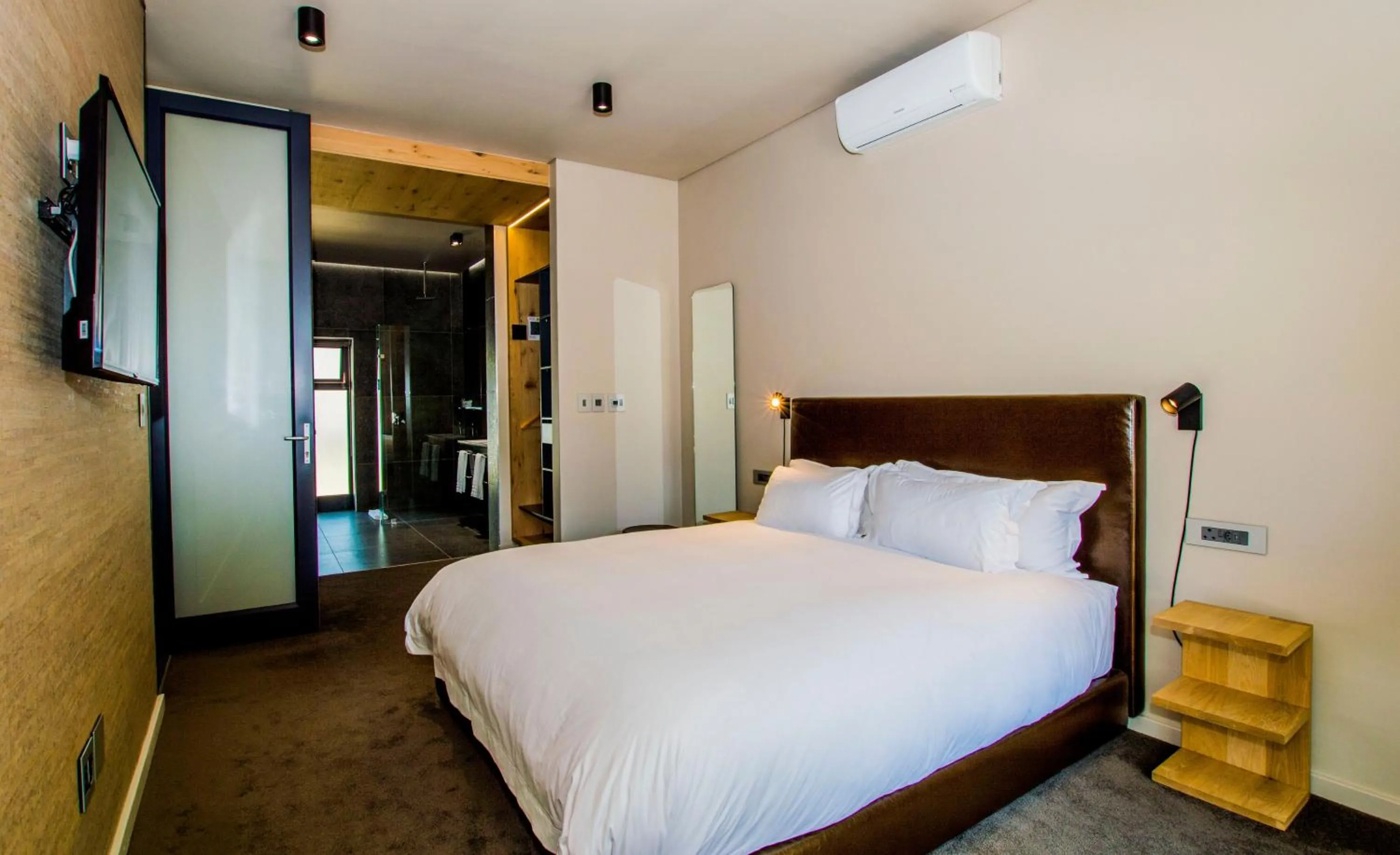 Photo of the whole room, Bed in De Haas Living @ Die Laan 2