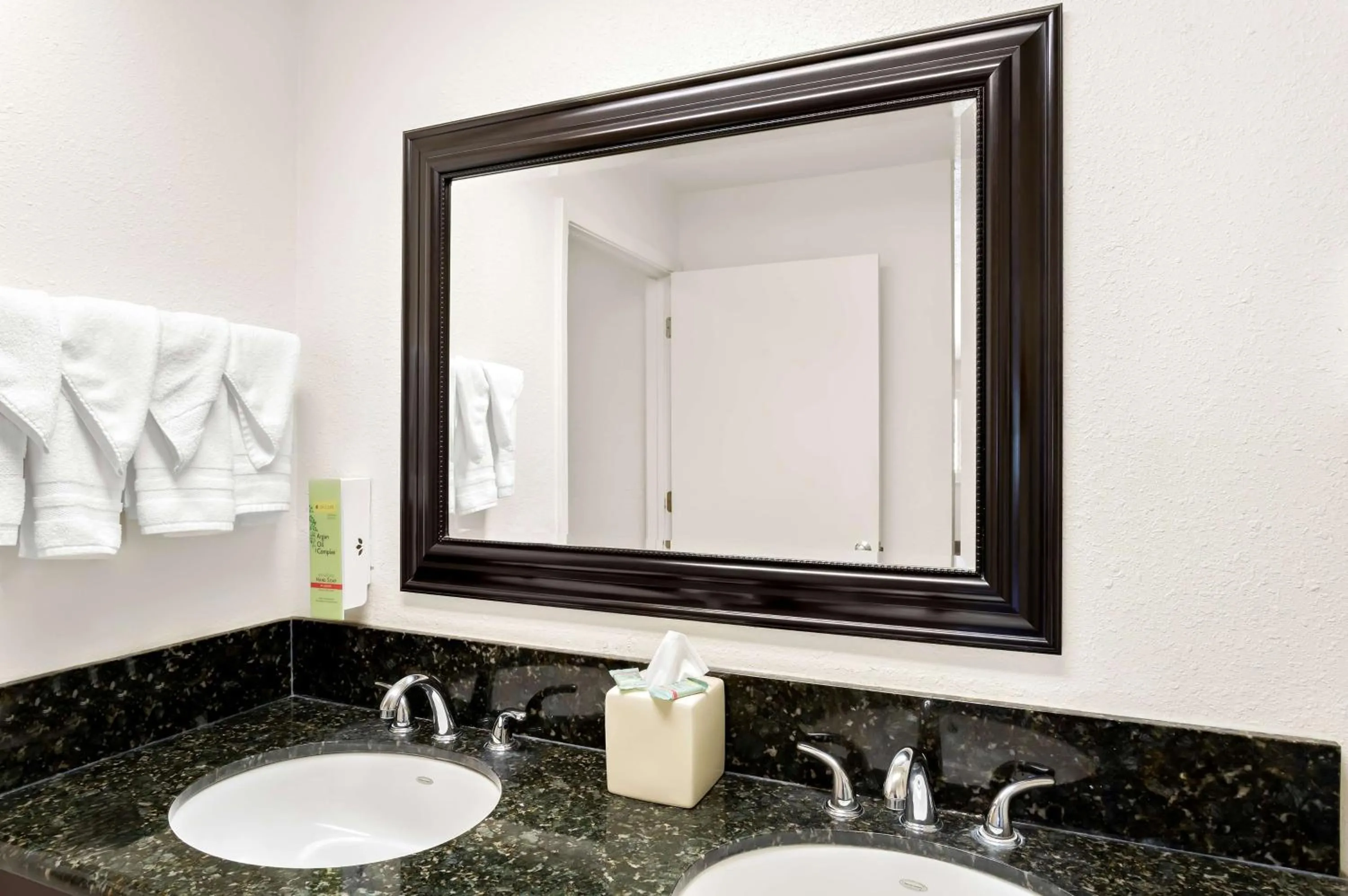 Bathroom in SureStay Plus Hotel by Best Western Susanville