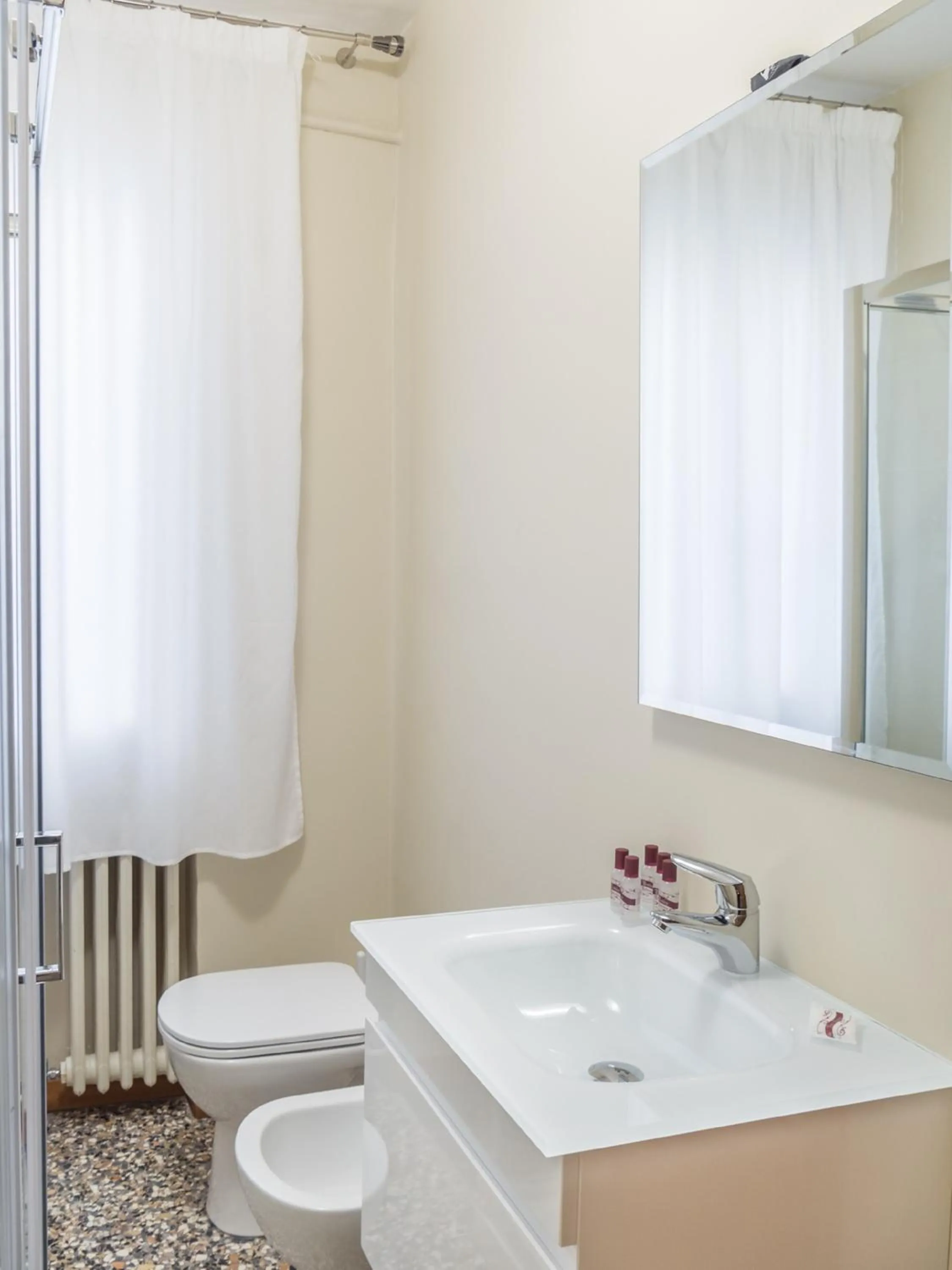 Bathroom in San Marco Square with Canal View by Wonderful Italy
