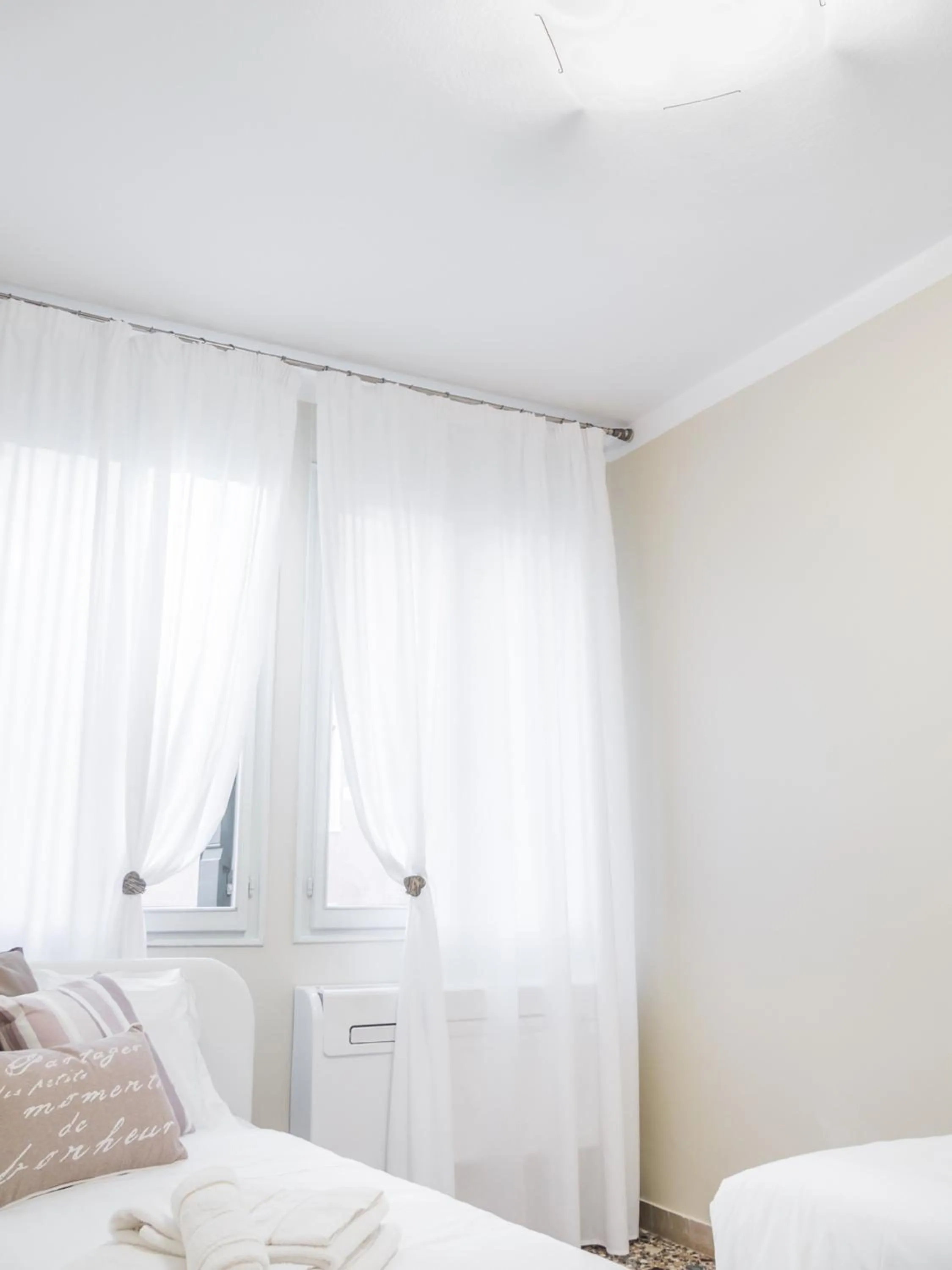 Bedroom, Bed in San Marco Square with Canal View by Wonderful Italy