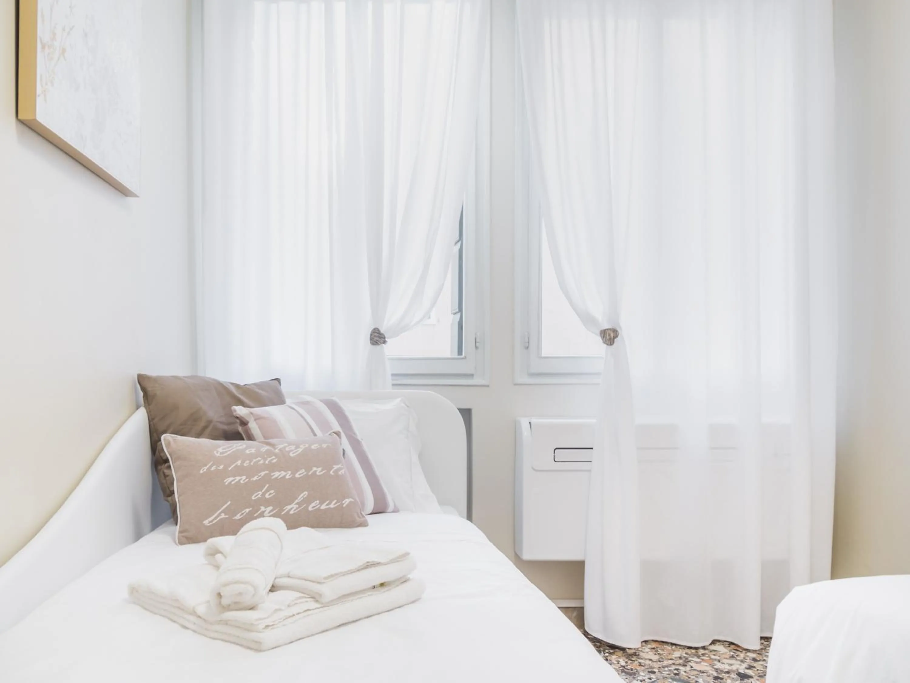 Bedroom, Bed in San Marco Square with Canal View by Wonderful Italy