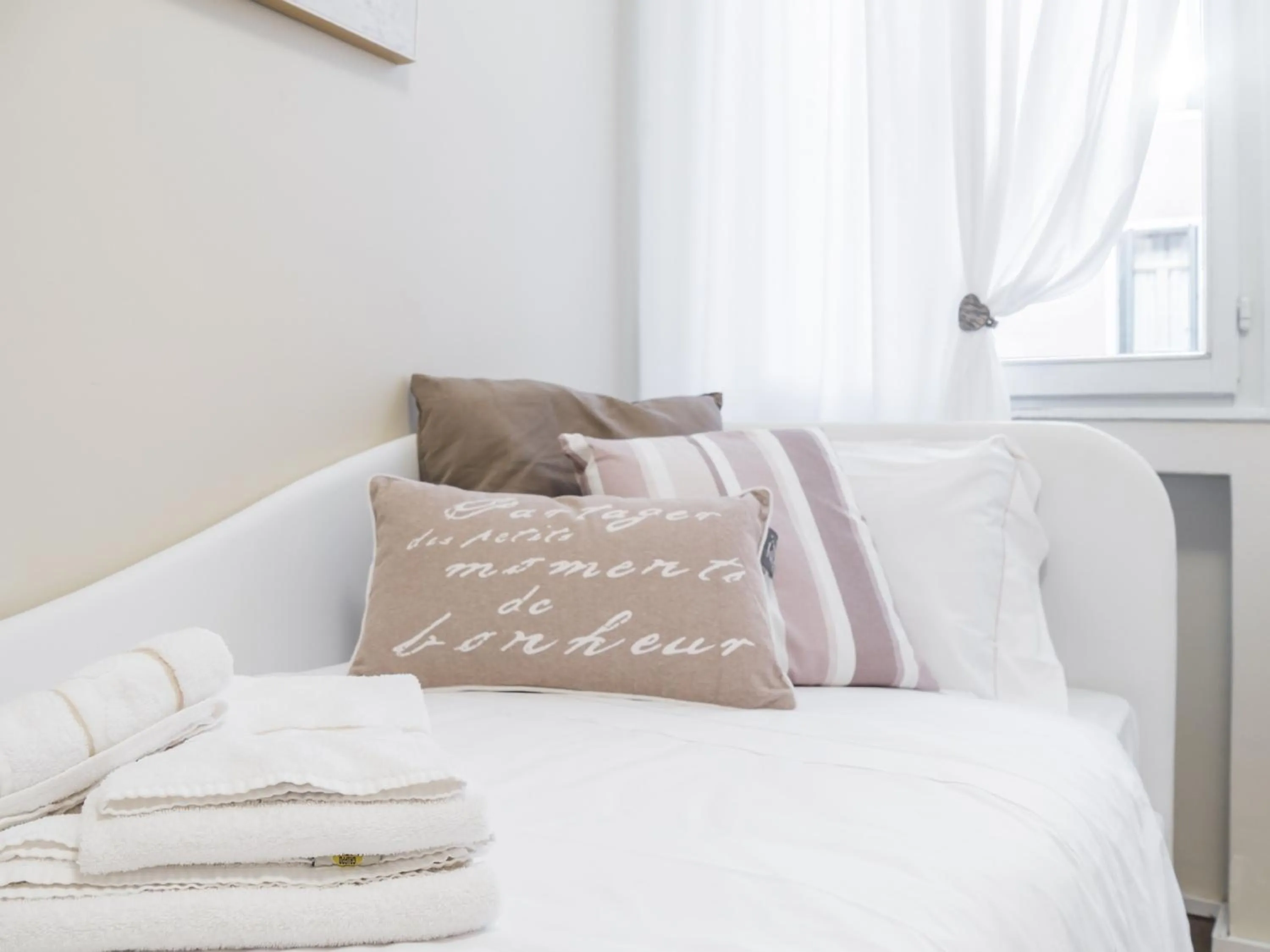 Bedroom, Bed in San Marco Square with Canal View by Wonderful Italy