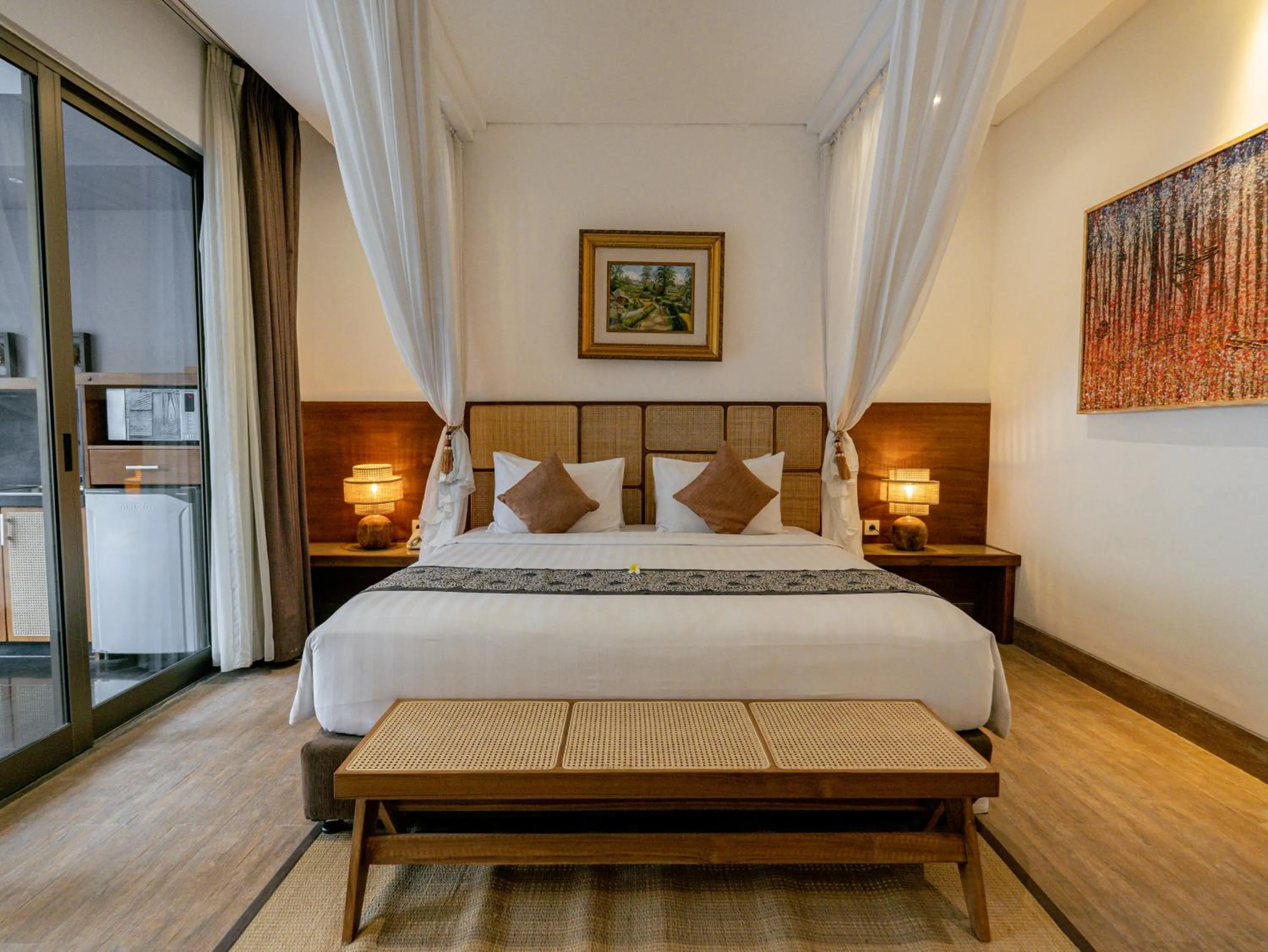Bed in Lasanti Villas Seminyak
