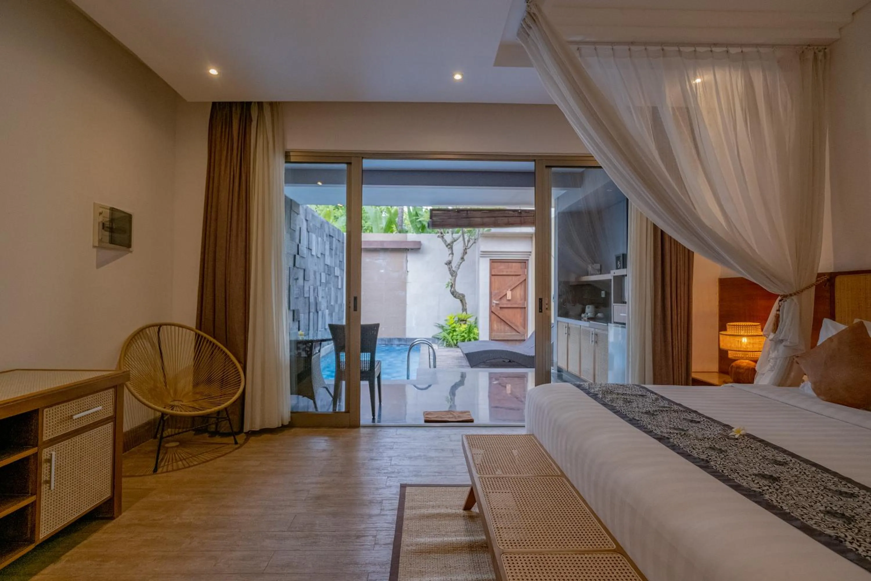 Bed in Lasanti Villas Seminyak