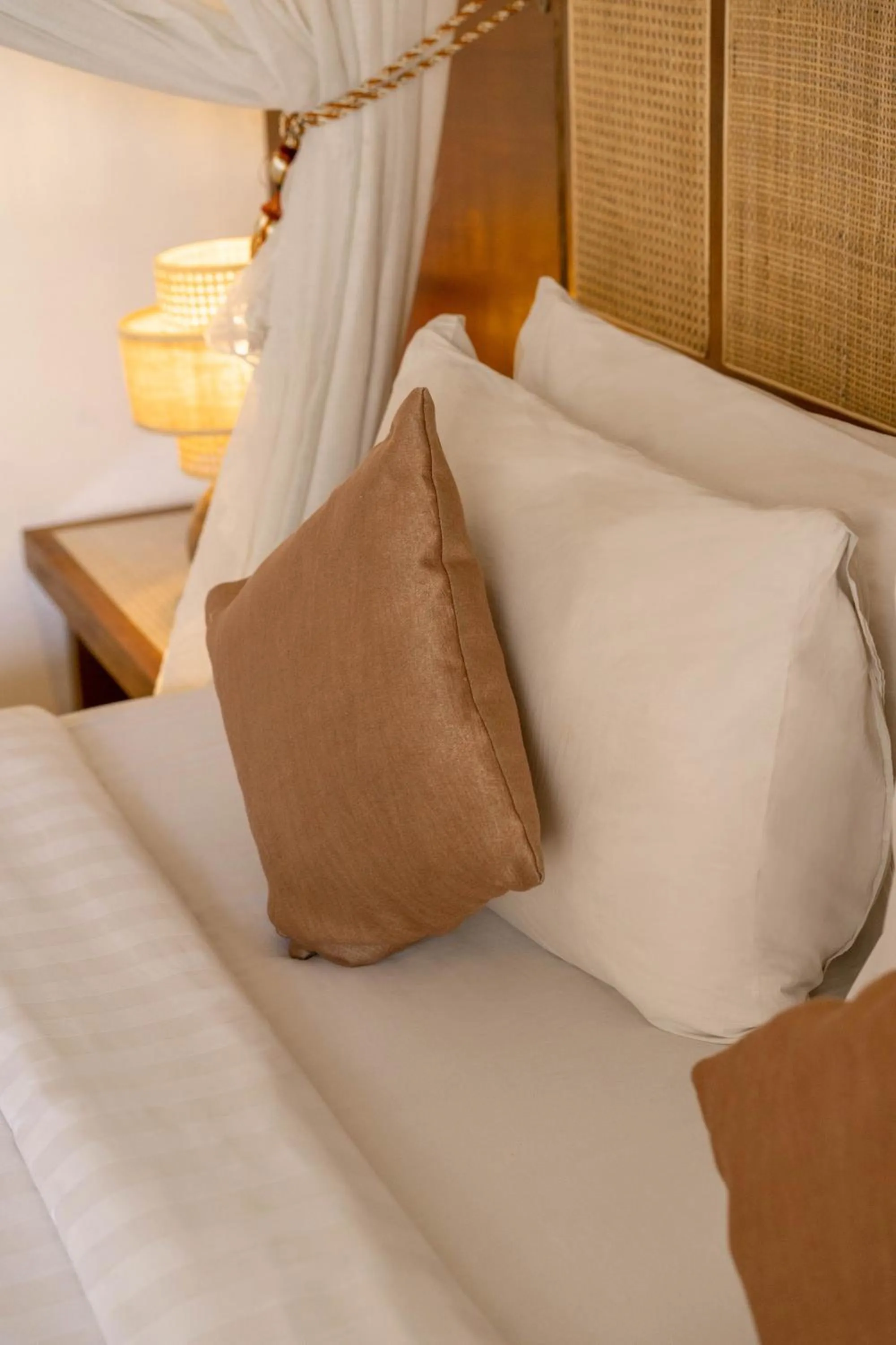 Bed in Lasanti Villas Seminyak