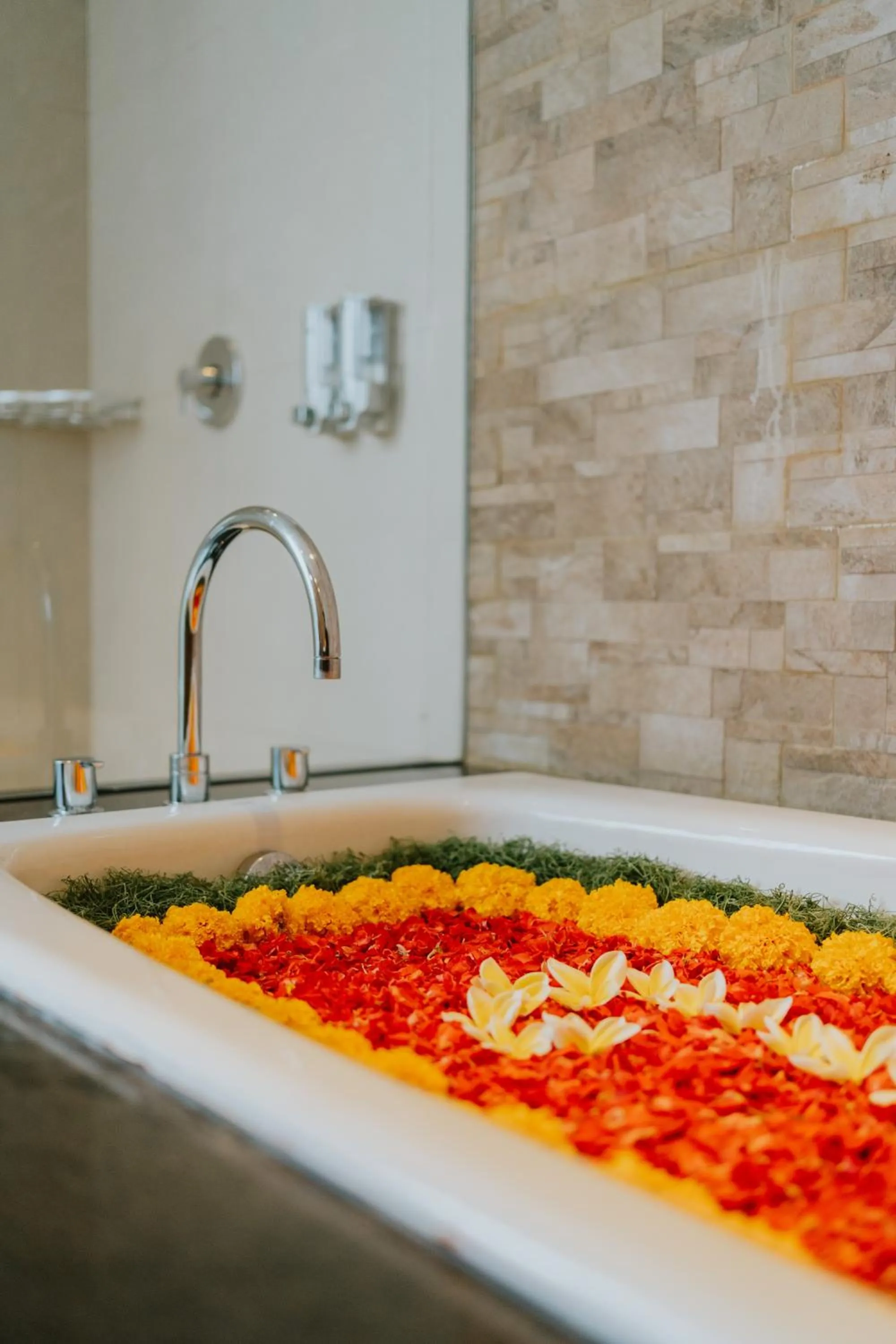 Bath in Lasanti Villas Seminyak