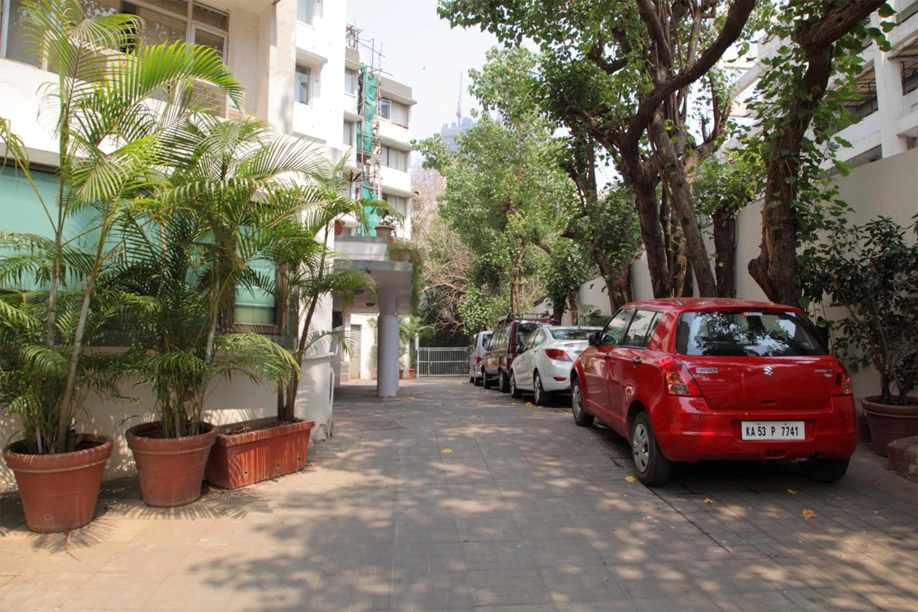 Facade/entrance in Hiltop Hotel