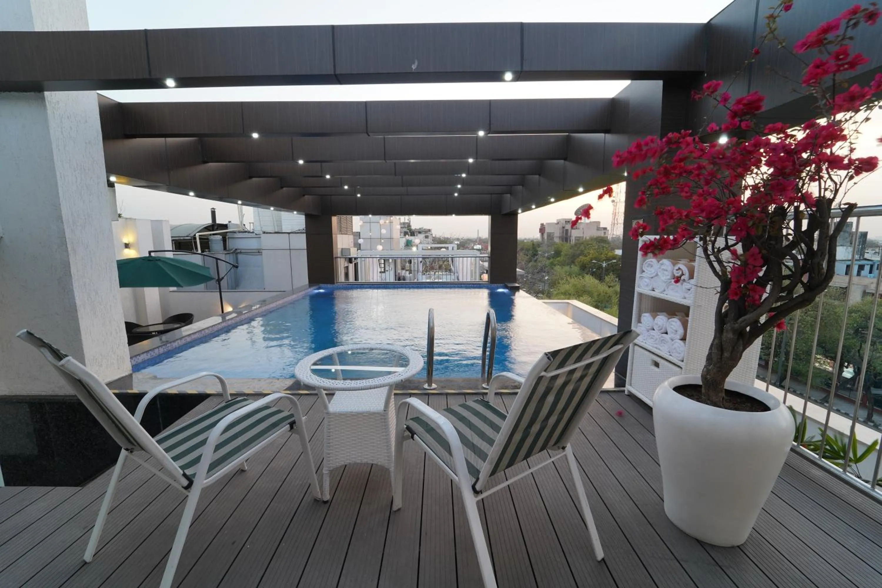 Swimming pool in Rockland Hotel, C.R Park