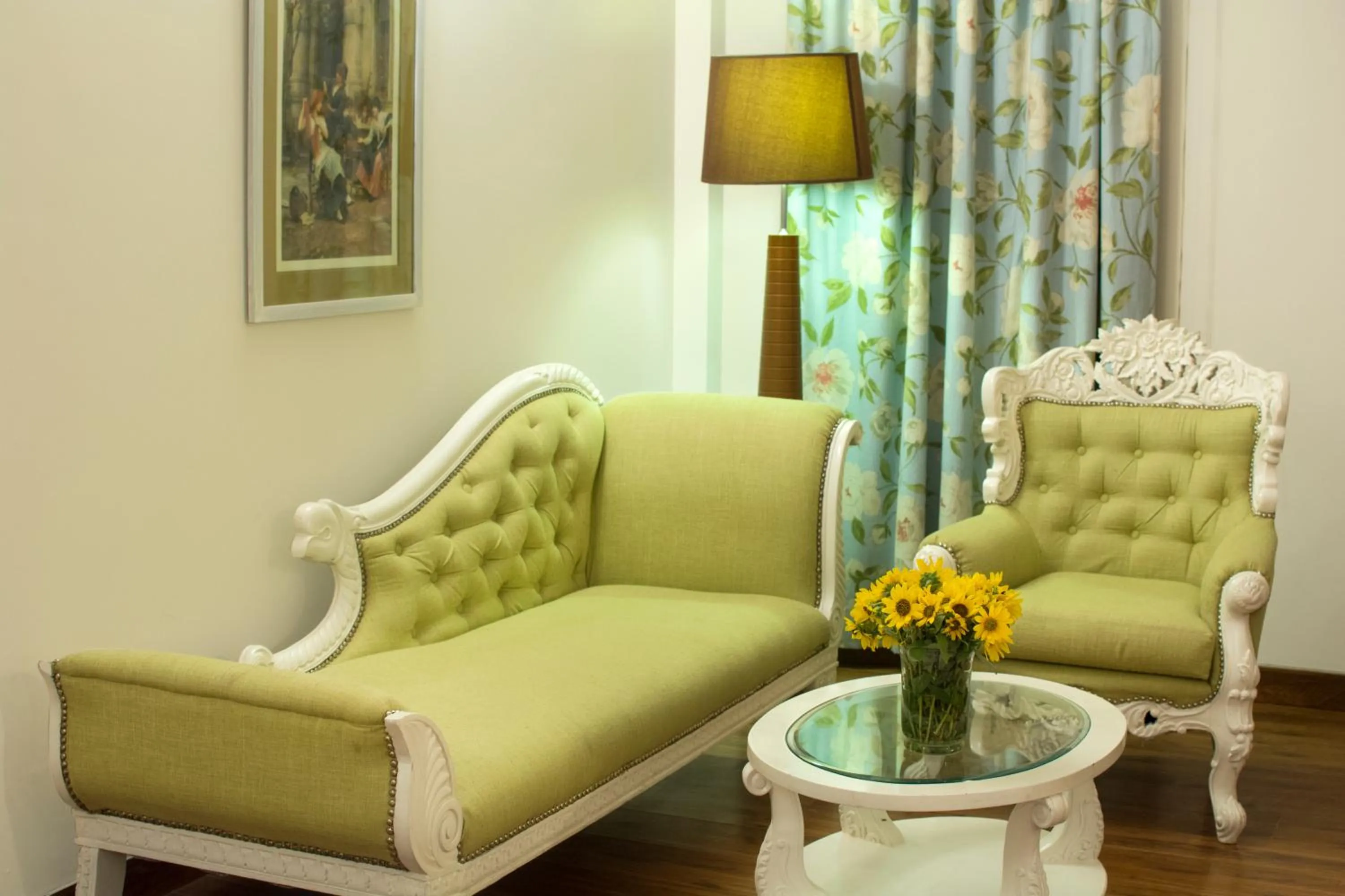 Living room in Rockland Hotel, C.R Park