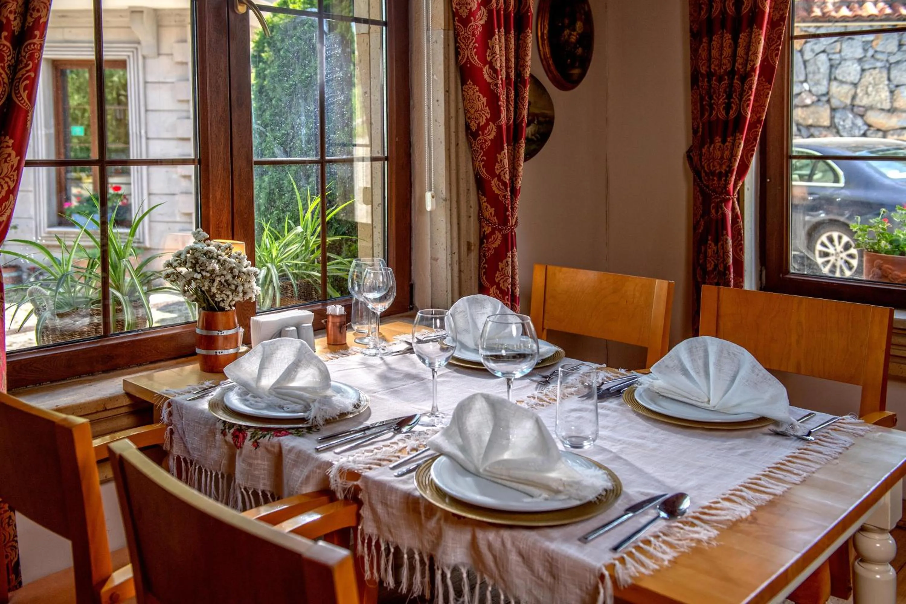 Restaurant/places to eat in Wineport Lodge Agva Riverside Hotel & Winery