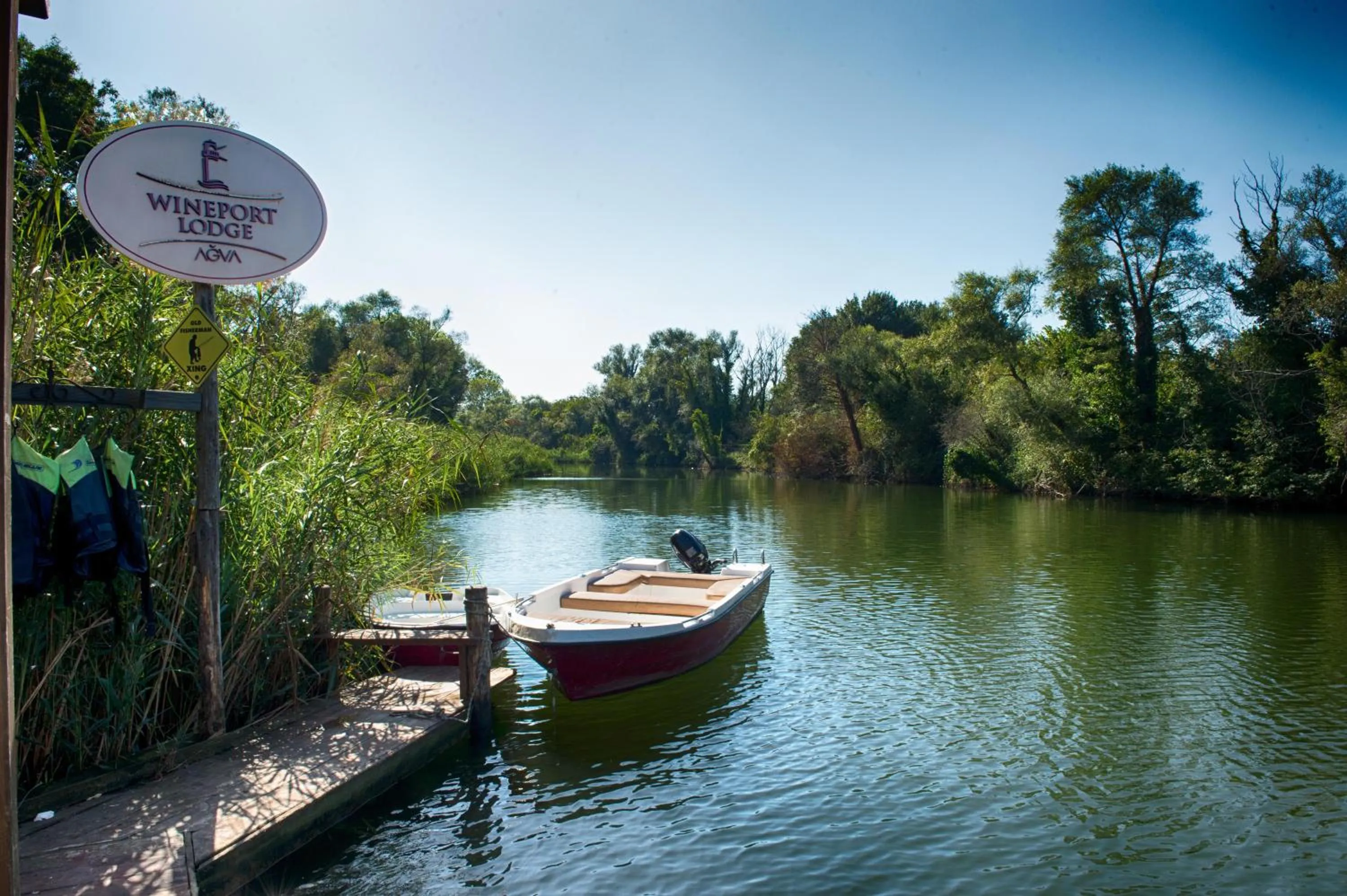 Natural landscape in Wineport Lodge Agva Riverside Hotel & Winery