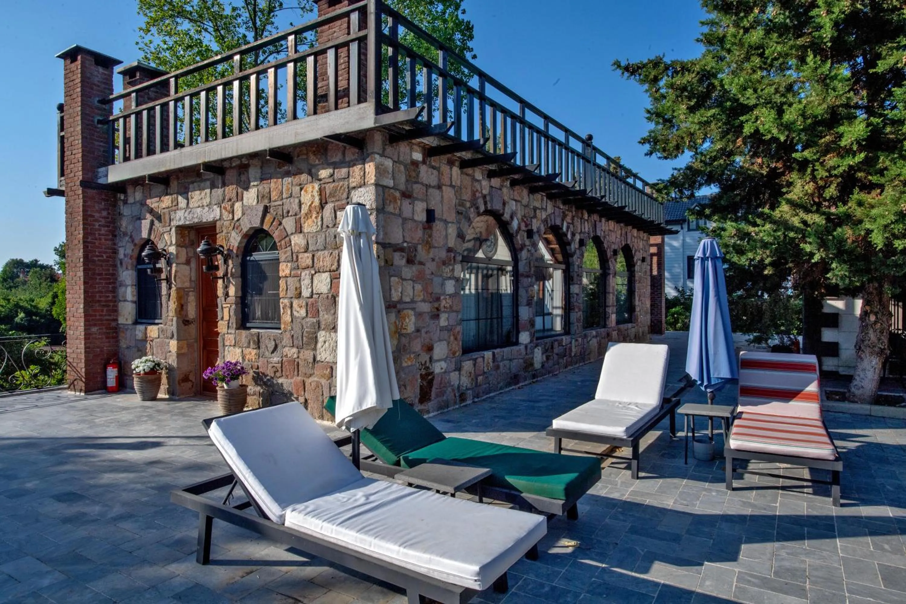 Property building in Wineport Lodge Agva Riverside Hotel & Winery