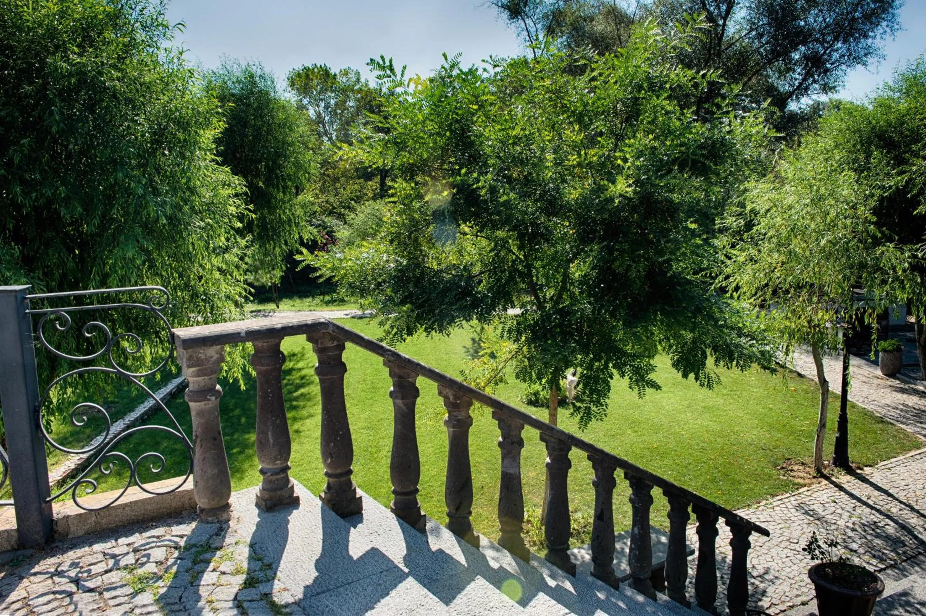 Summer in Wineport Lodge Agva Riverside Hotel & Winery