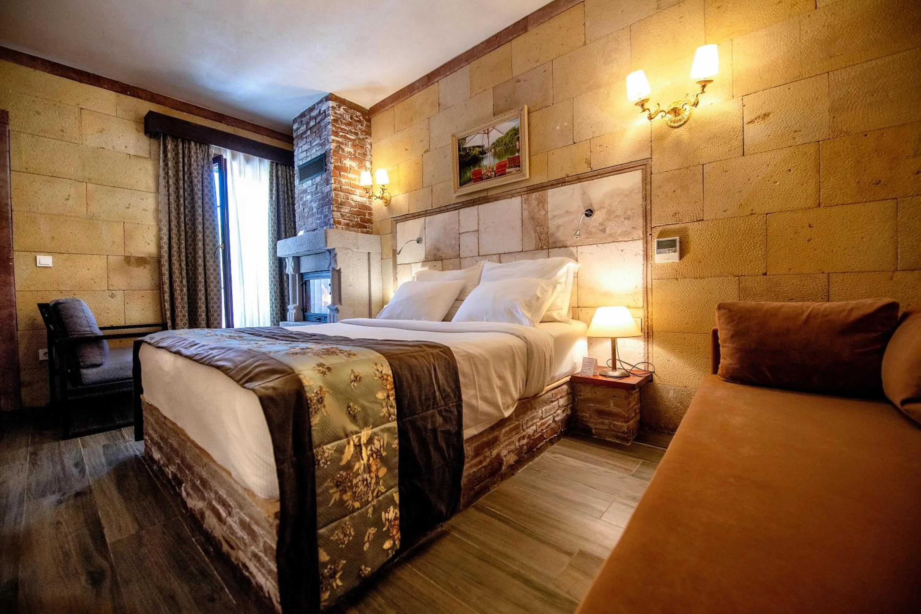 Bed in Wineport Lodge Agva Riverside Hotel & Winery