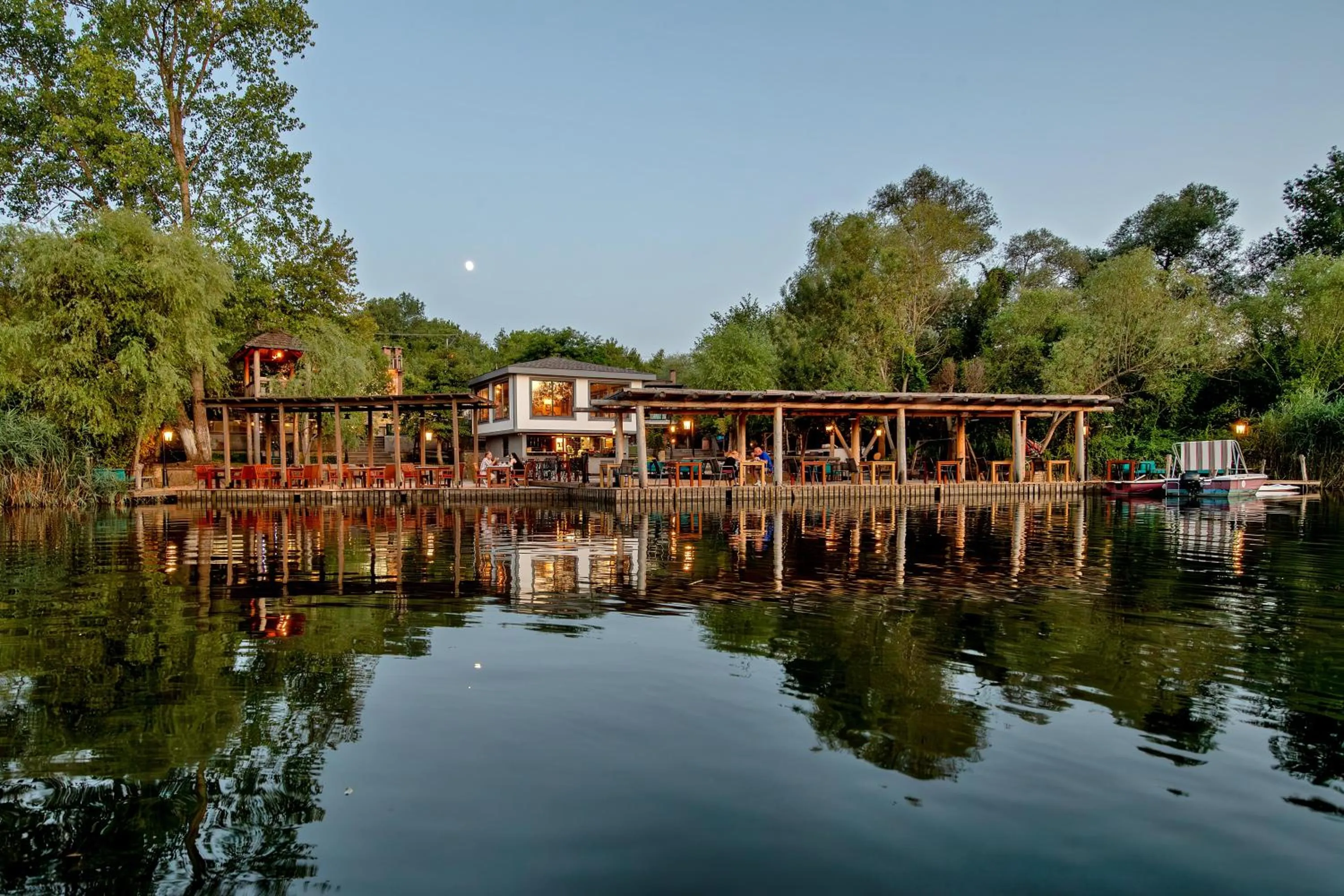 Property building in Wineport Lodge Agva Riverside Hotel & Winery