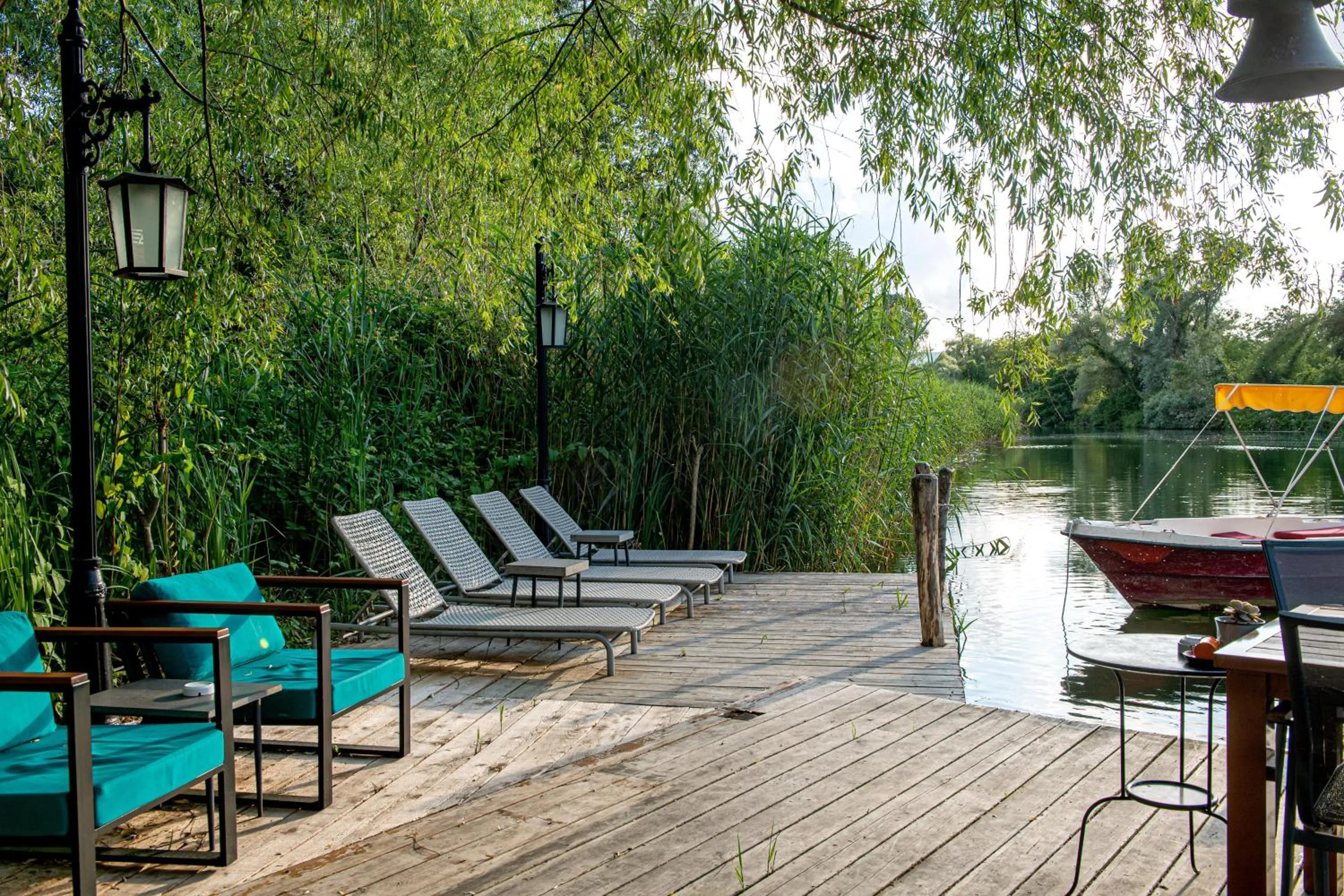 Spring in Wineport Lodge Agva Riverside Hotel & Winery