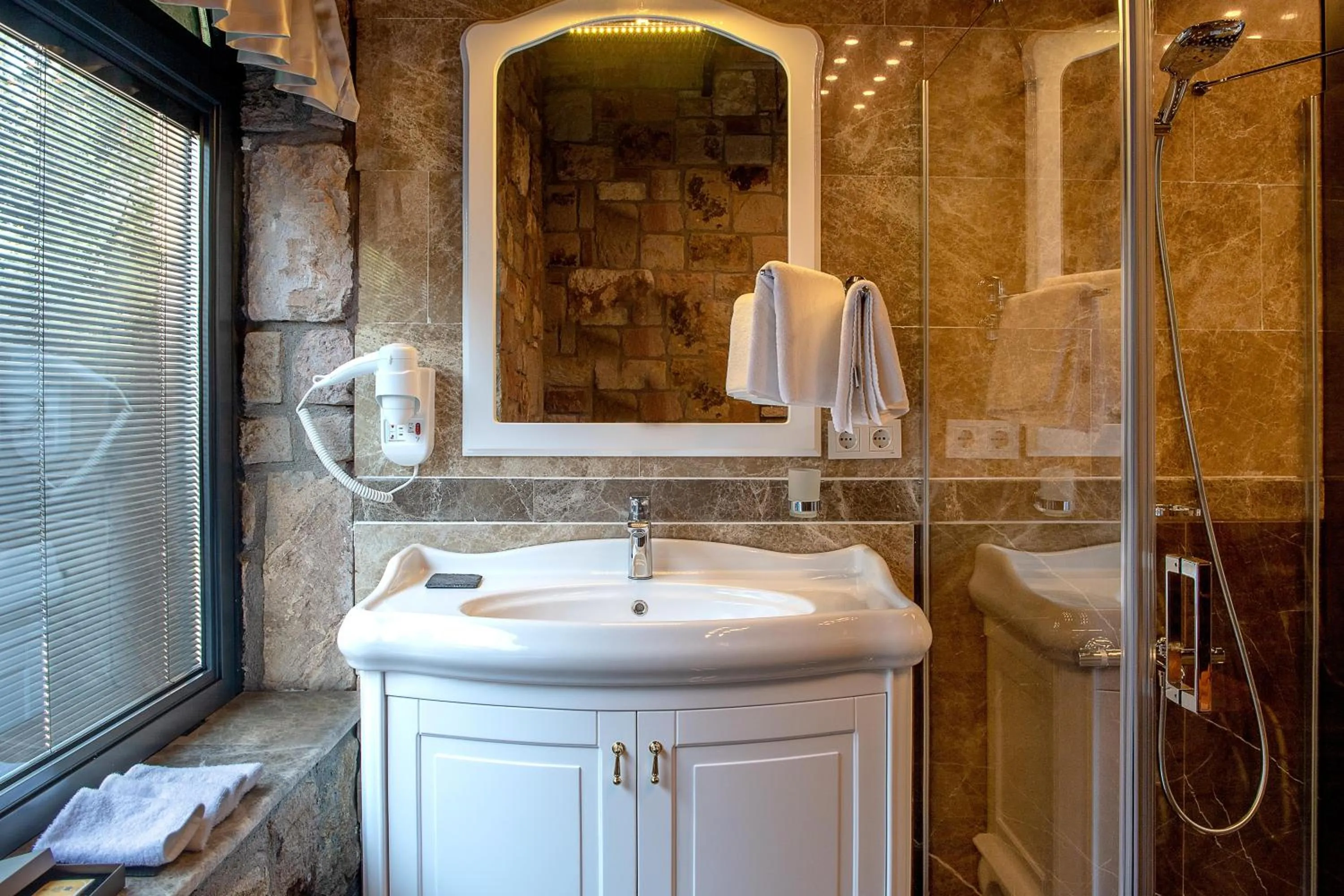 Bathroom in Wineport Lodge Agva Riverside Hotel & Winery