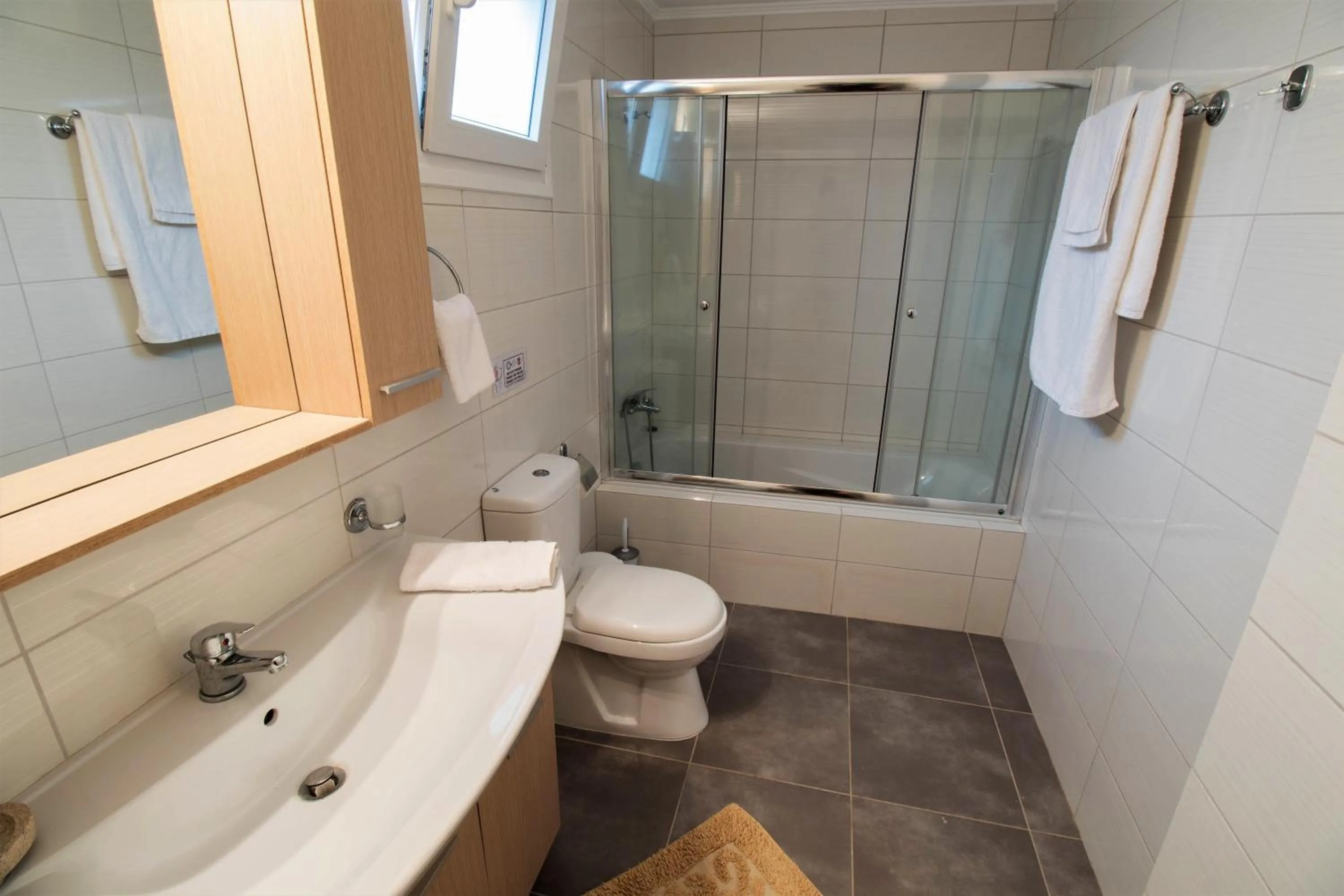 Shower in Villa de la Mer