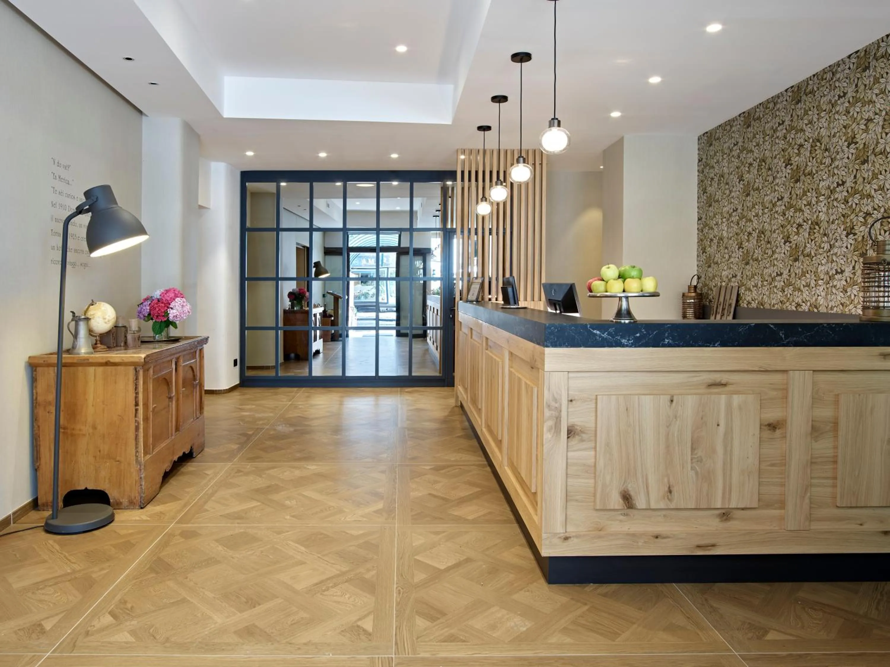 Lobby or reception in Hotel America