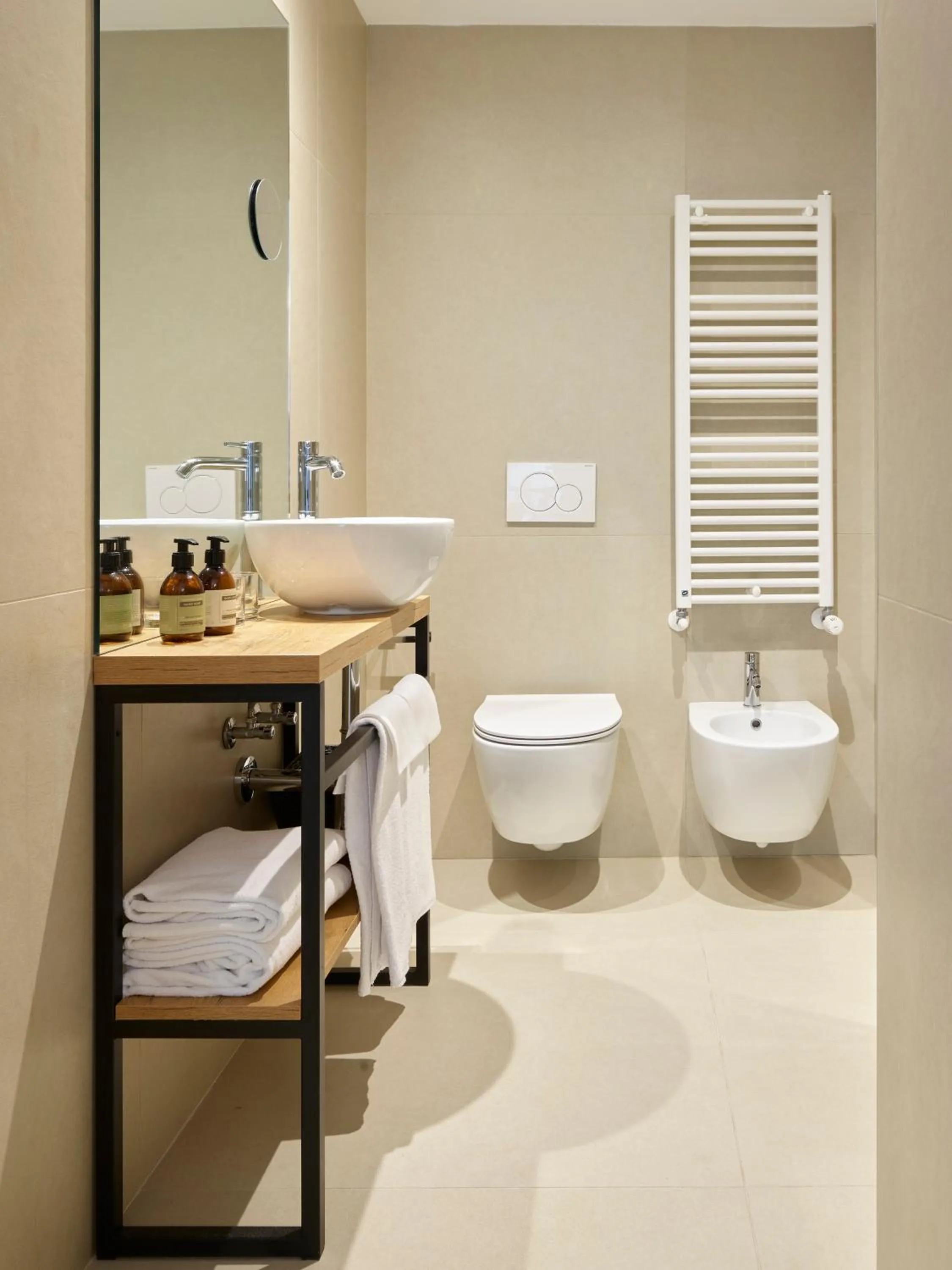 Bathroom in Hotel America