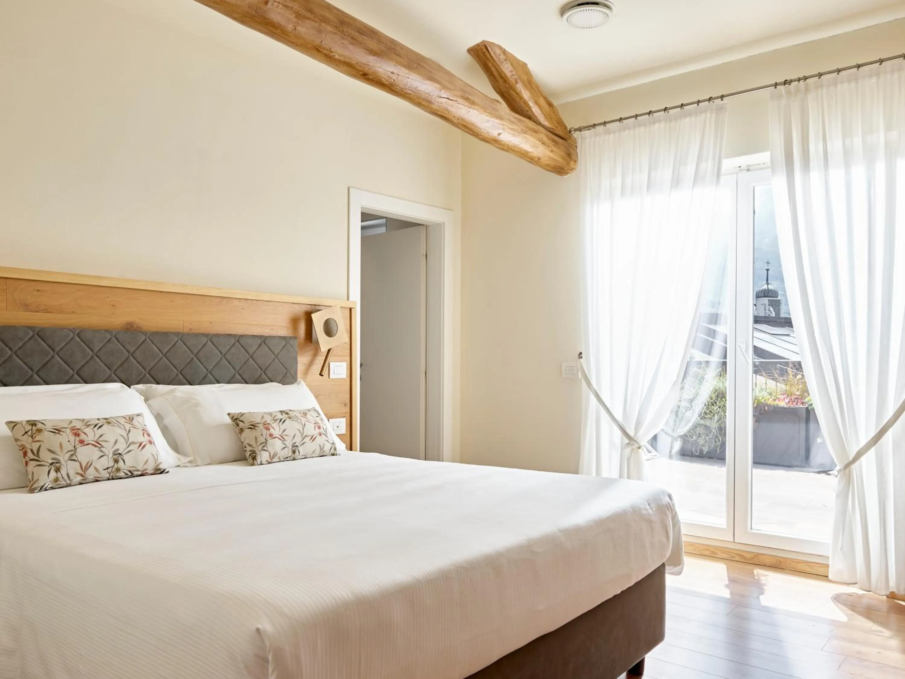 Bedroom, Bed in Hotel America