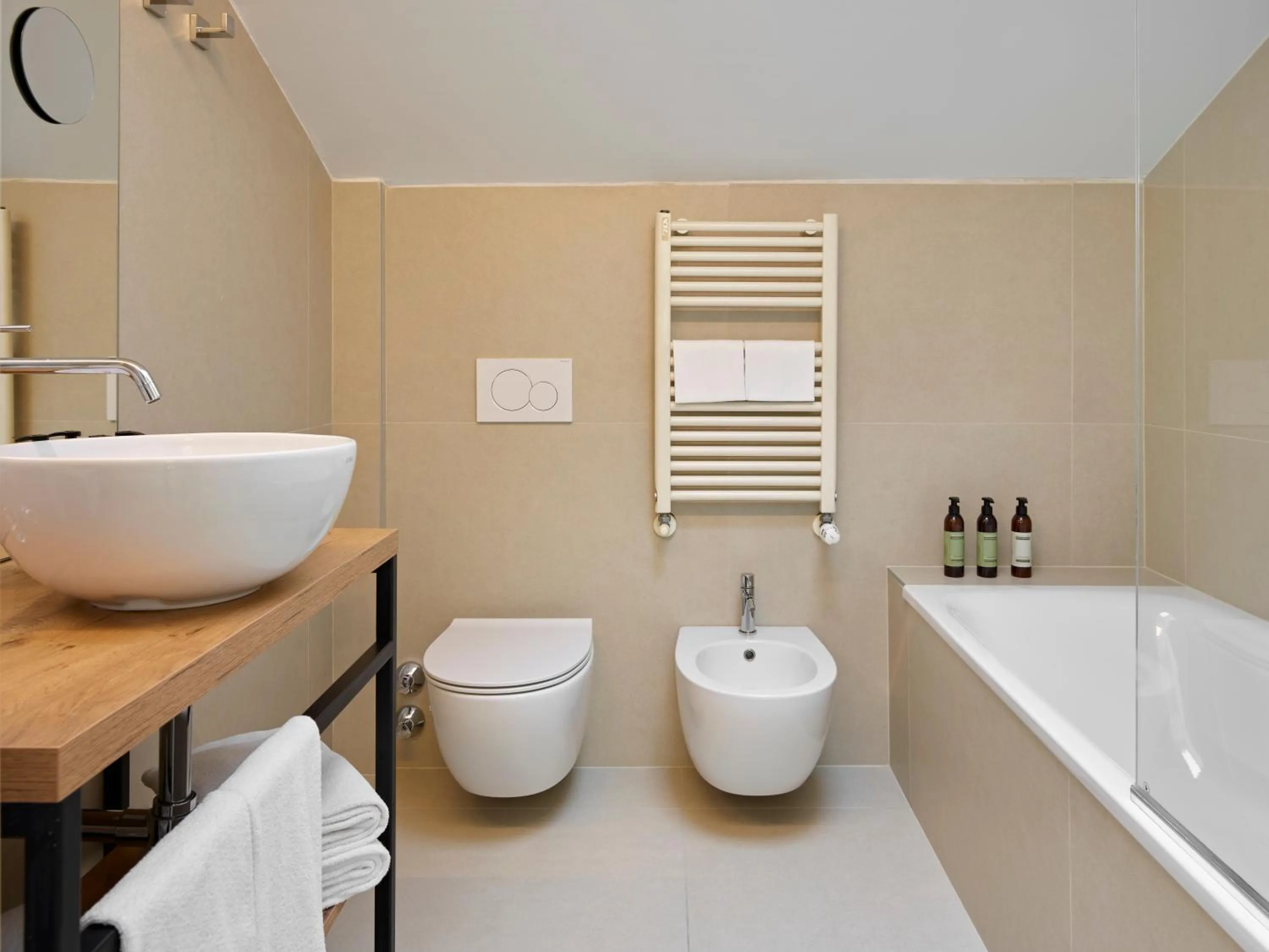 Bathroom in Hotel America