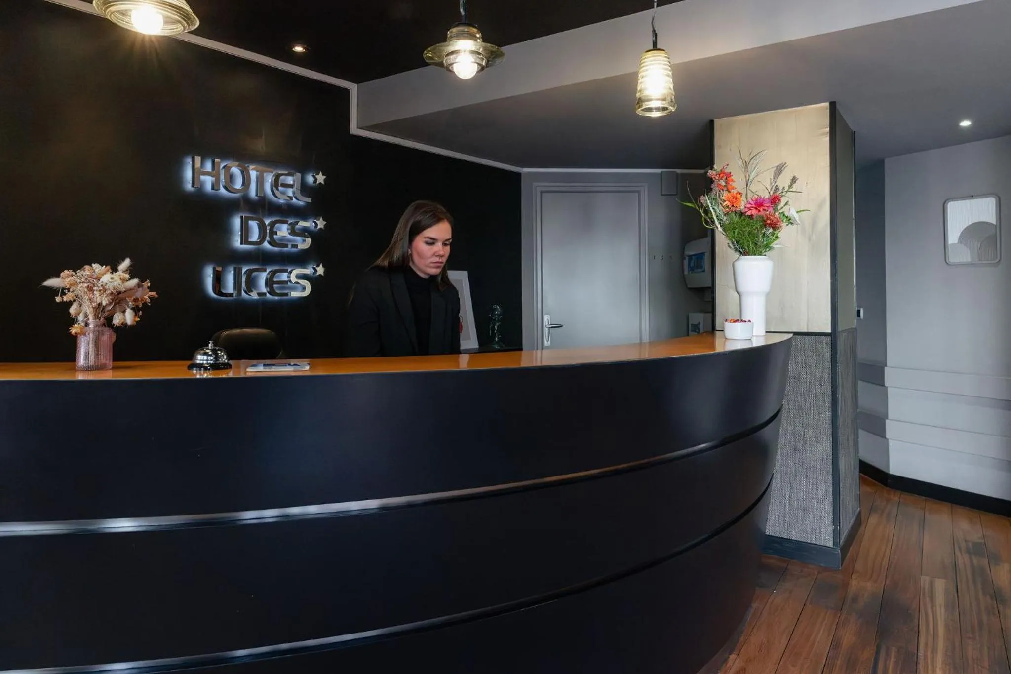 Lobby or reception in Hotel Des Lices, Rennes Centre