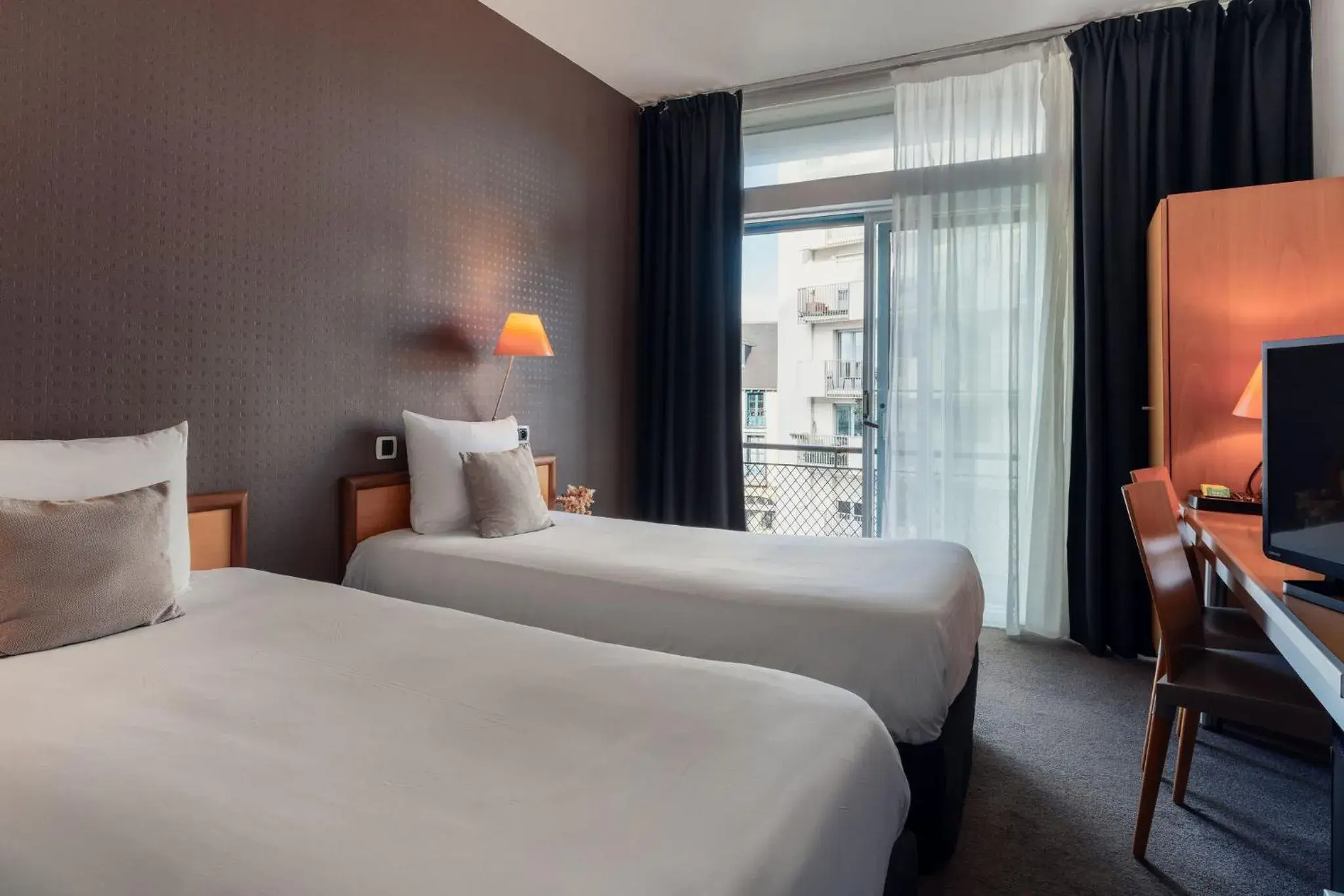 Twin Room - single occupancy in Hotel Des Lices, Rennes Centre Twin Room - single occupancy in Hotel Des Lices, Rennes Centre