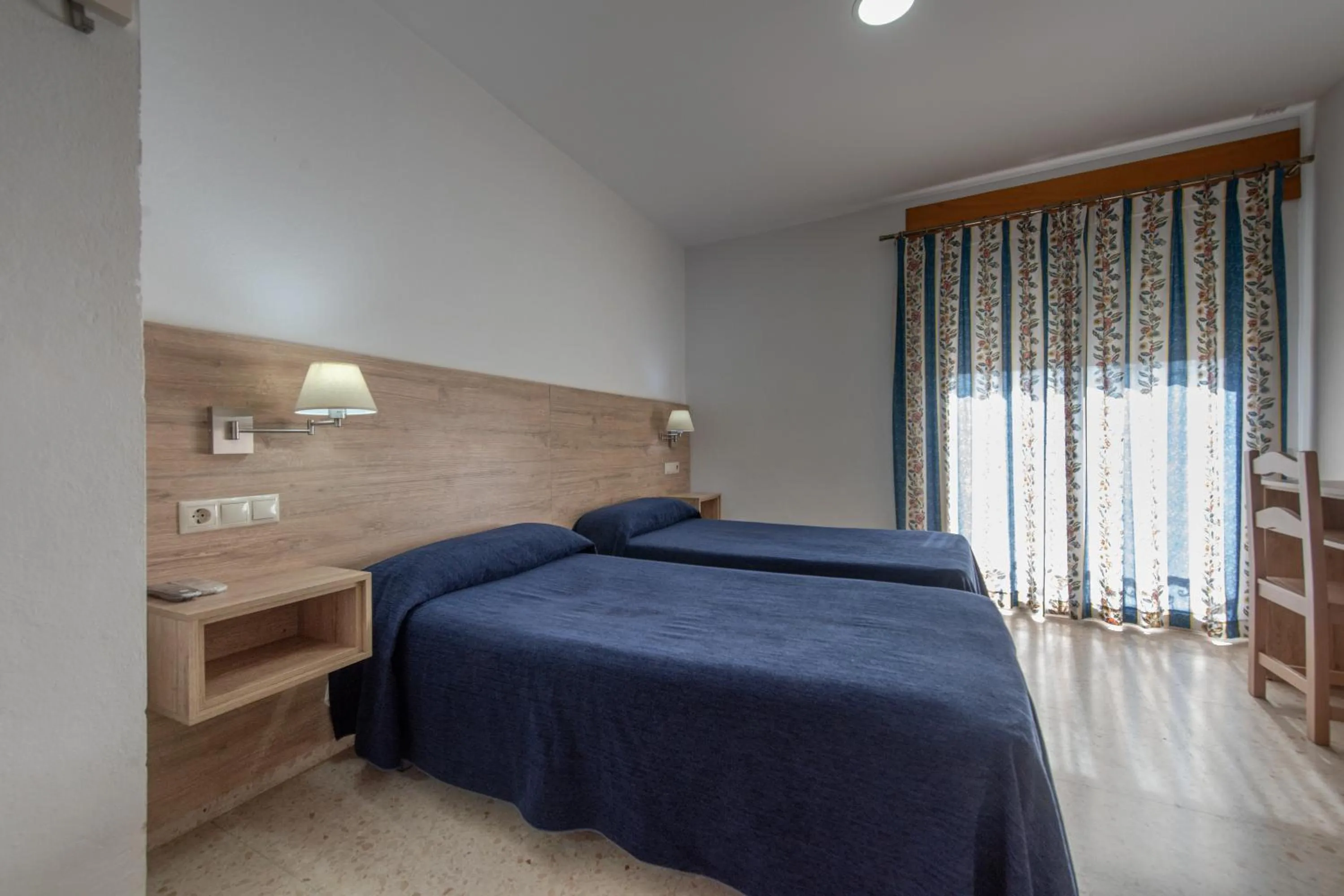 Photo of the whole room, Bed in Hotel San Andres