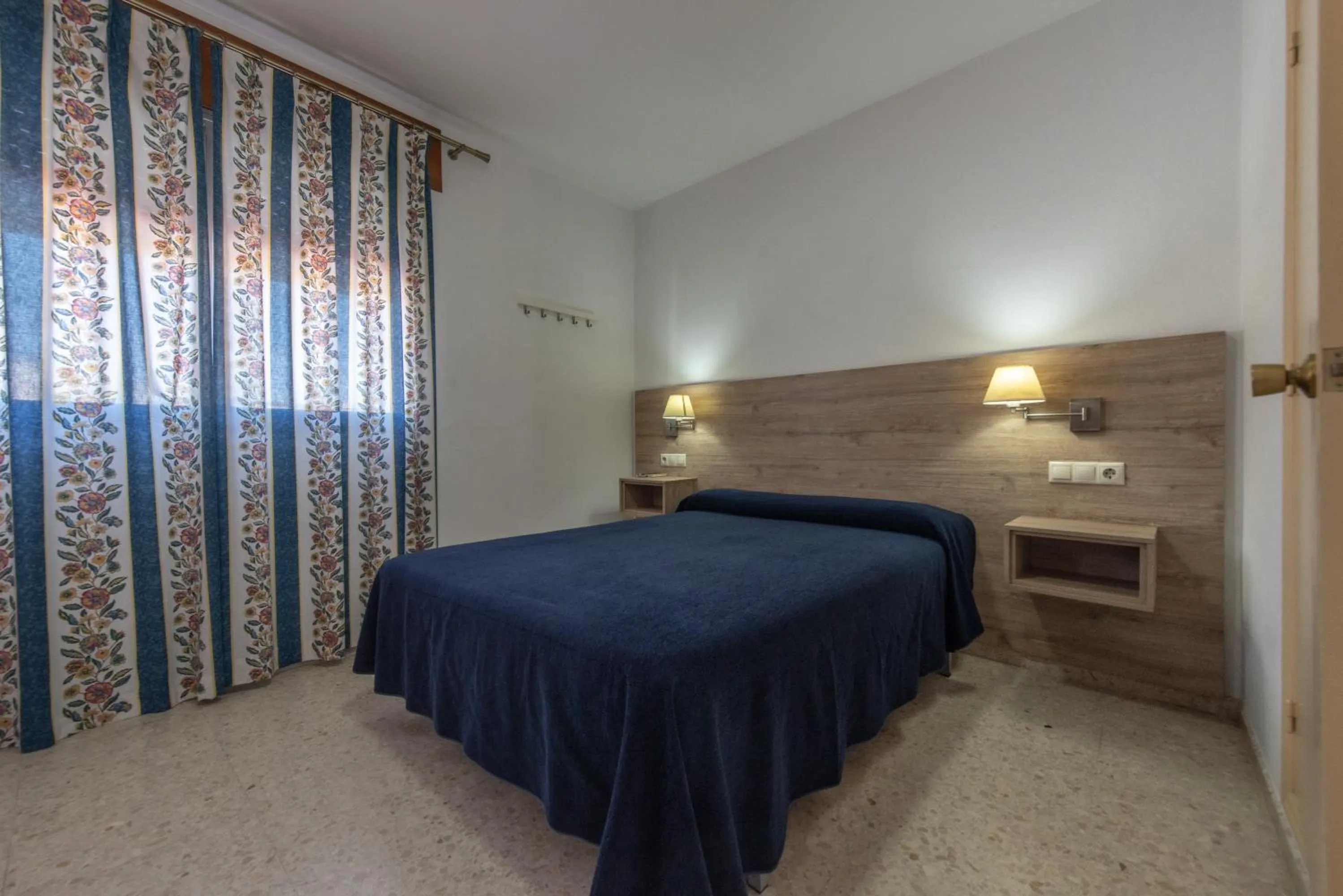 Photo of the whole room, Bed in Hotel San Andres