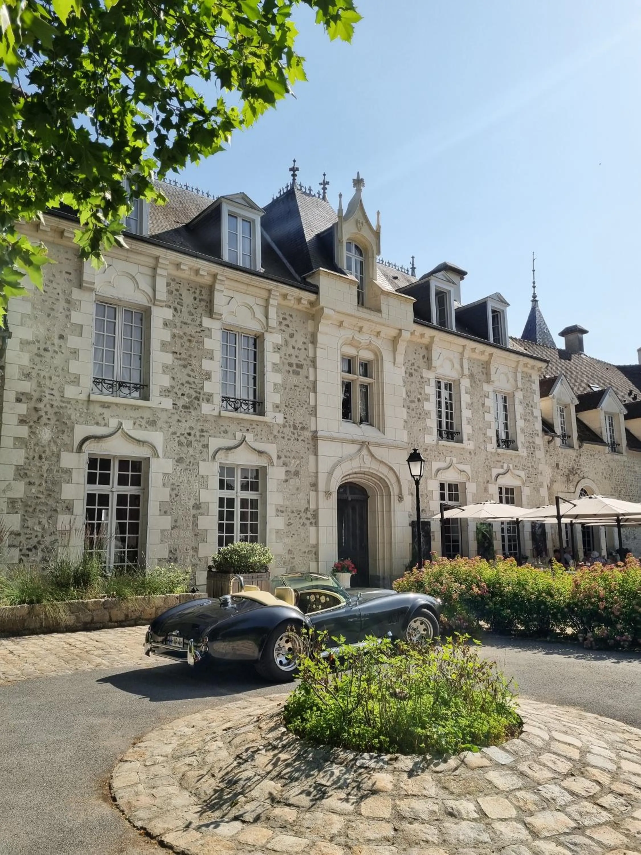 Property building in Chateau De Fere