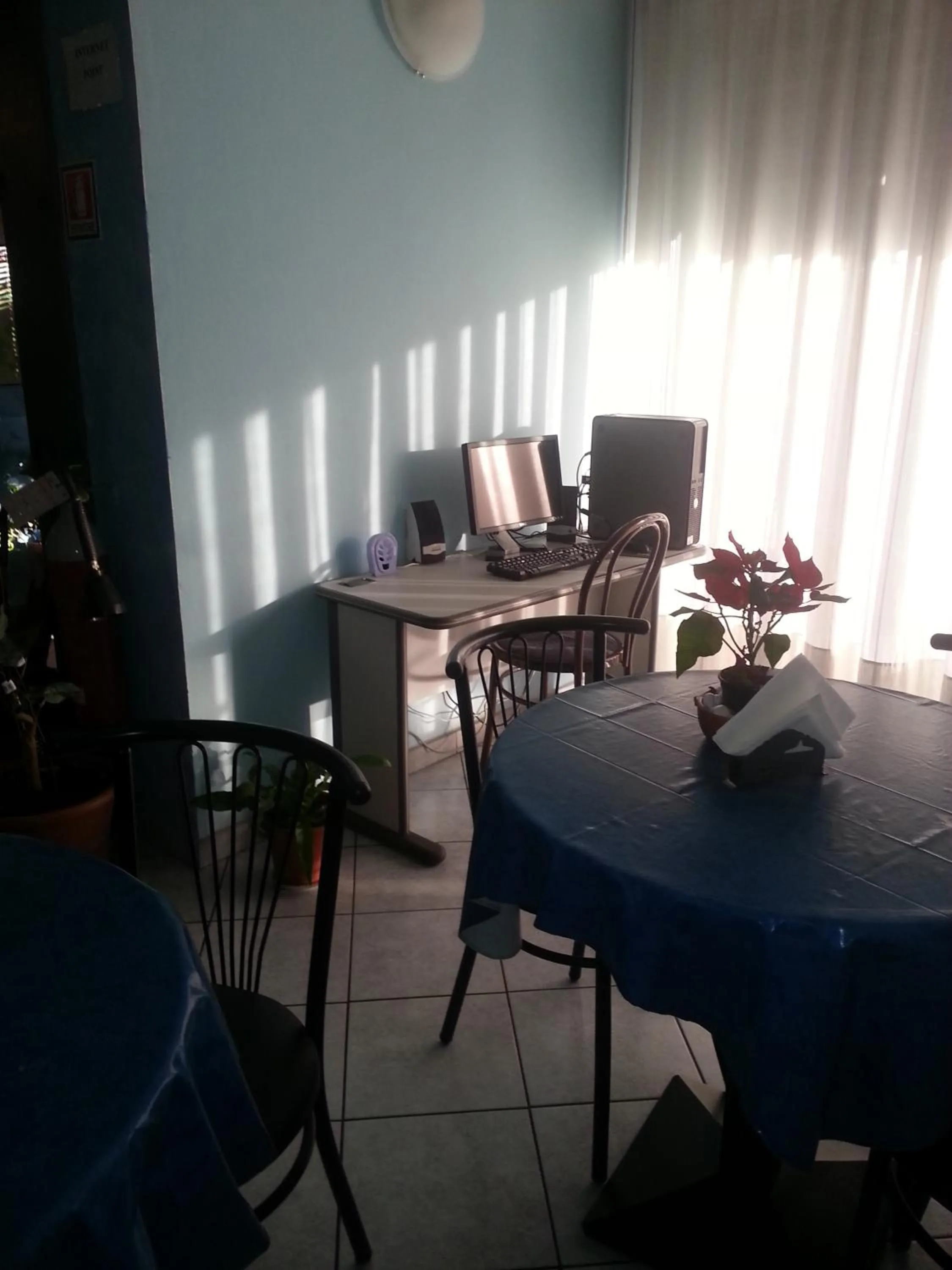 Restaurant/places to eat in Hotel Lombardia