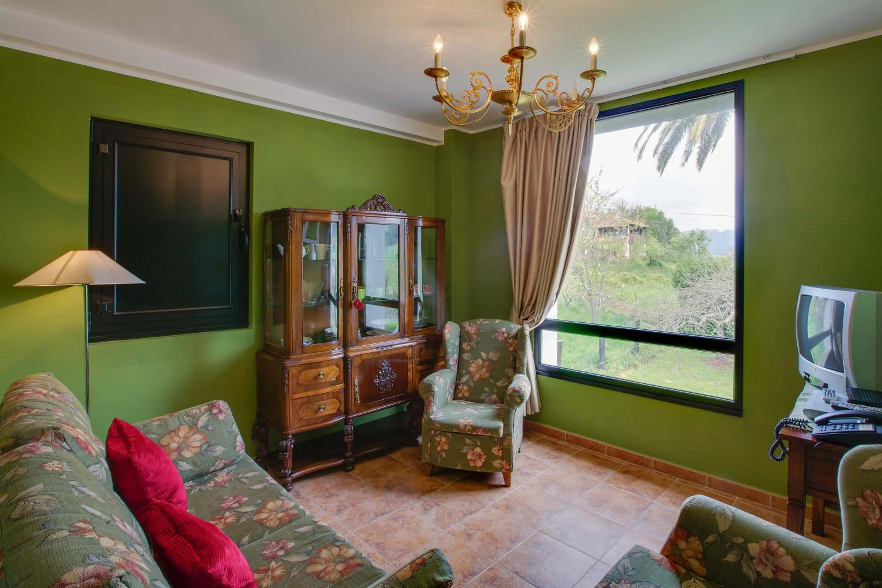 Living room in La Casona de la Roza