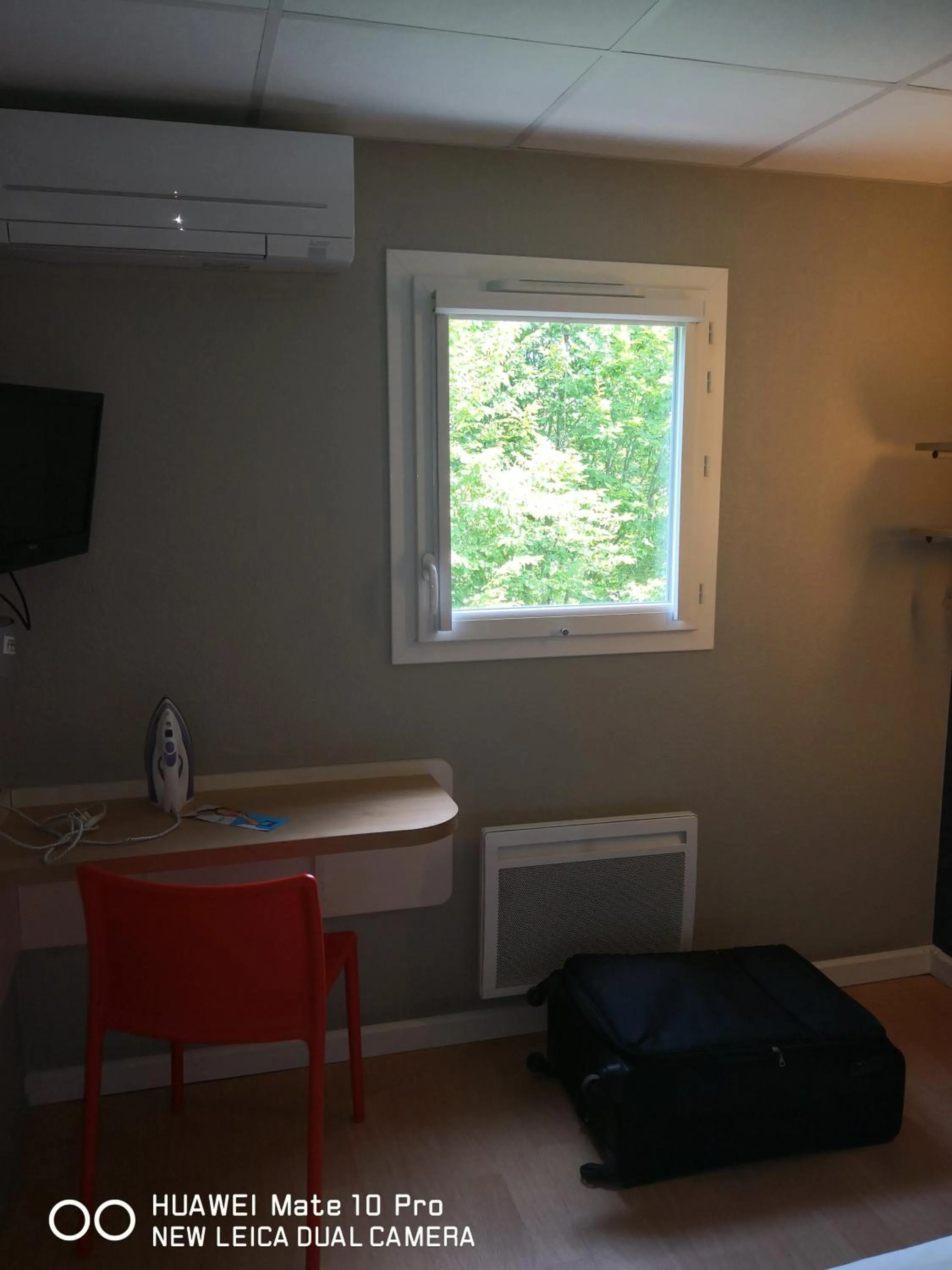 TV and multimedia in Ibis Budget Cergy St Christophe